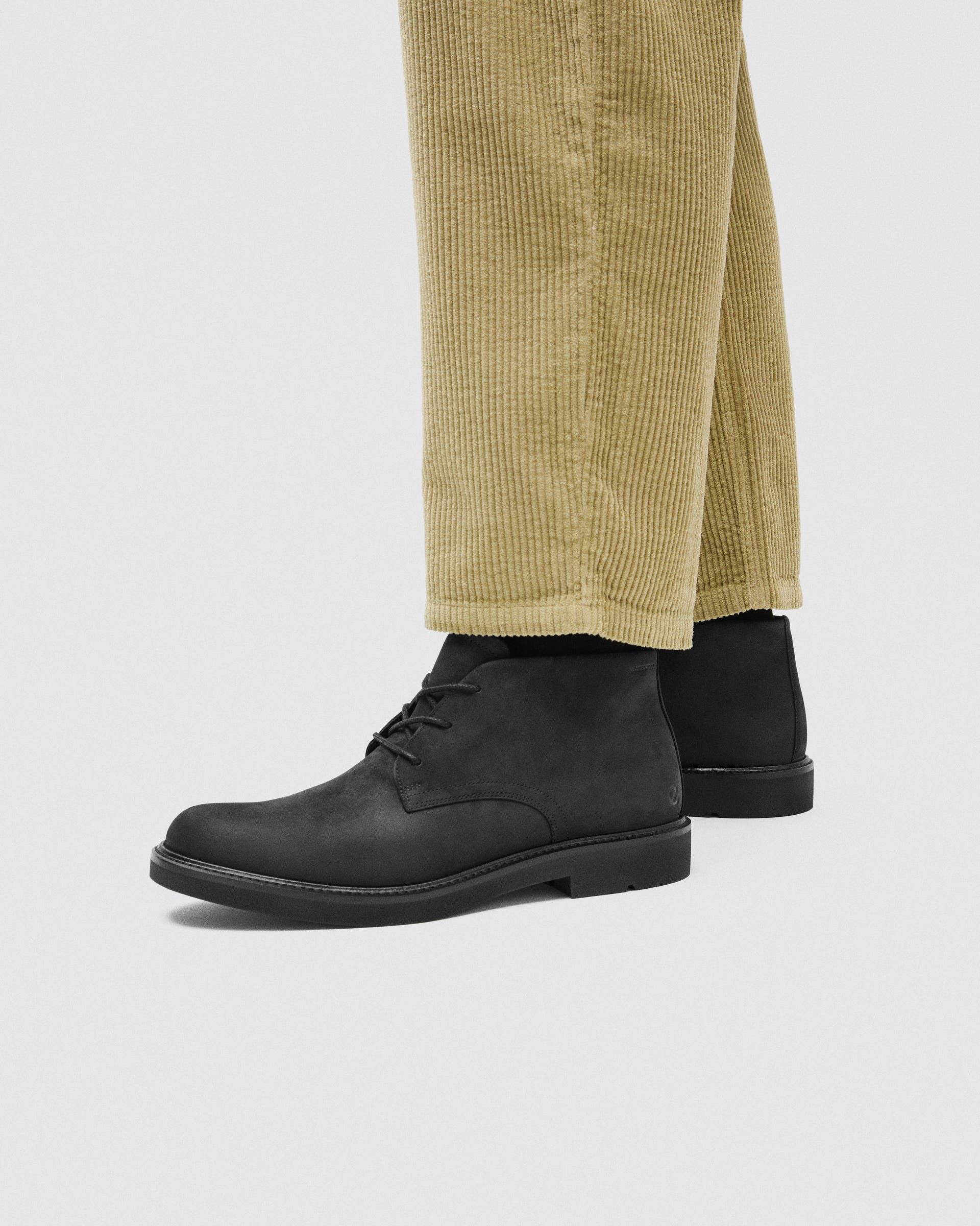 Men's ECCO® Metropole London Nubuck Chukka Boot