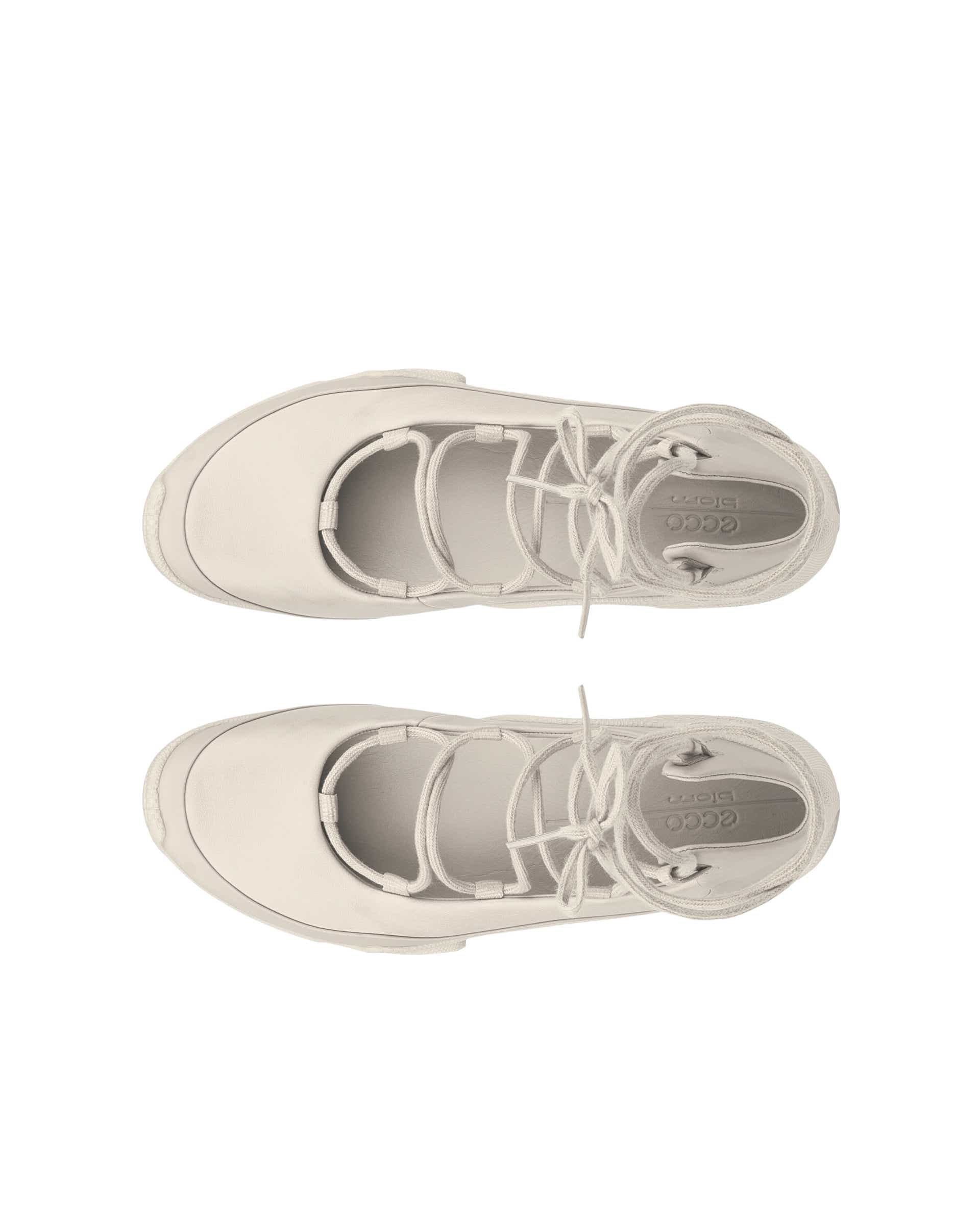 ECCO® BIOM C-Trail baskets en cuir pour femme - Beige - Top left pair