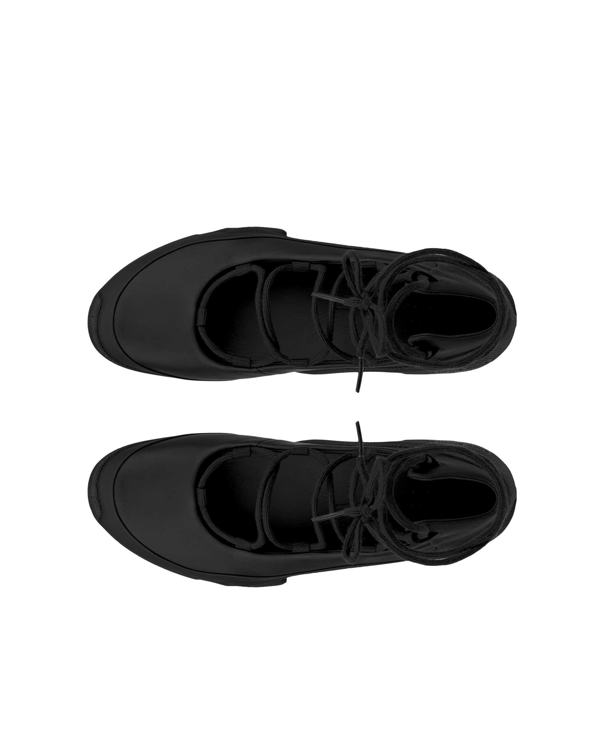 ECCO BIOM C Trail ウィメンズ レザースニーカー - ブラック - Top left pair