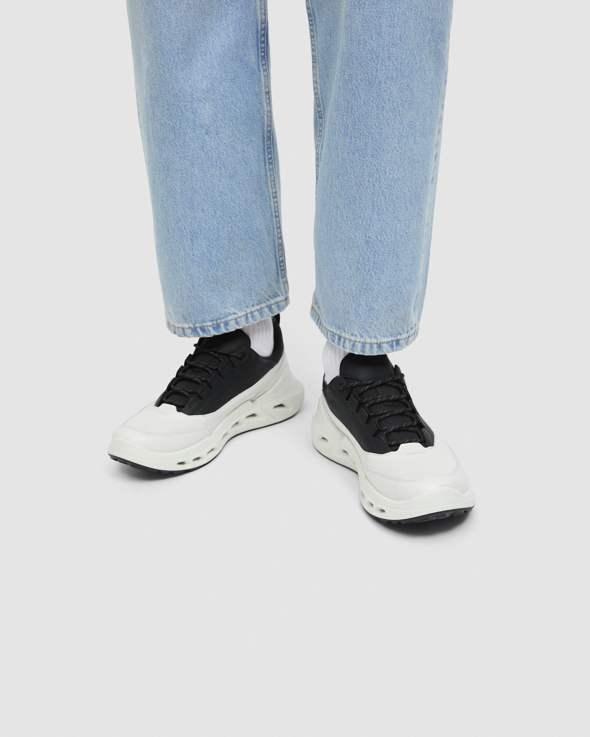 ECCO Biom 720 Gore-Tex — White