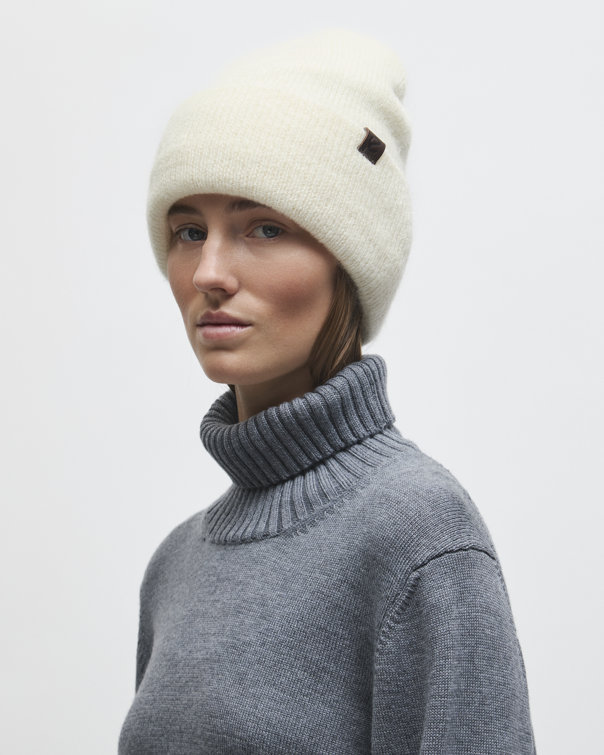 ECCO Women Fluffy Beanie — Weiß