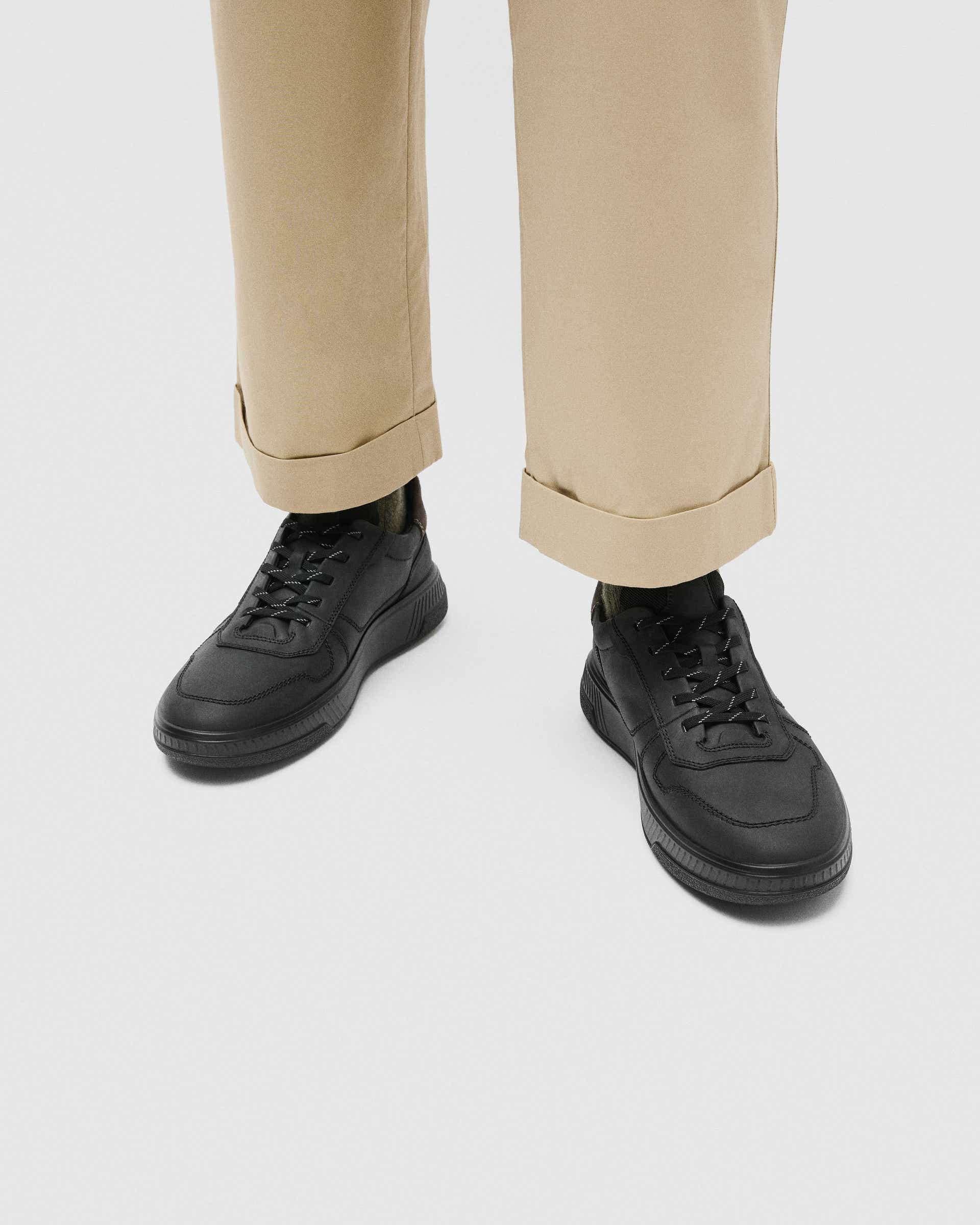 ECCO MOVE MEN'S SNEAKER - Black - Lifestyle image-1