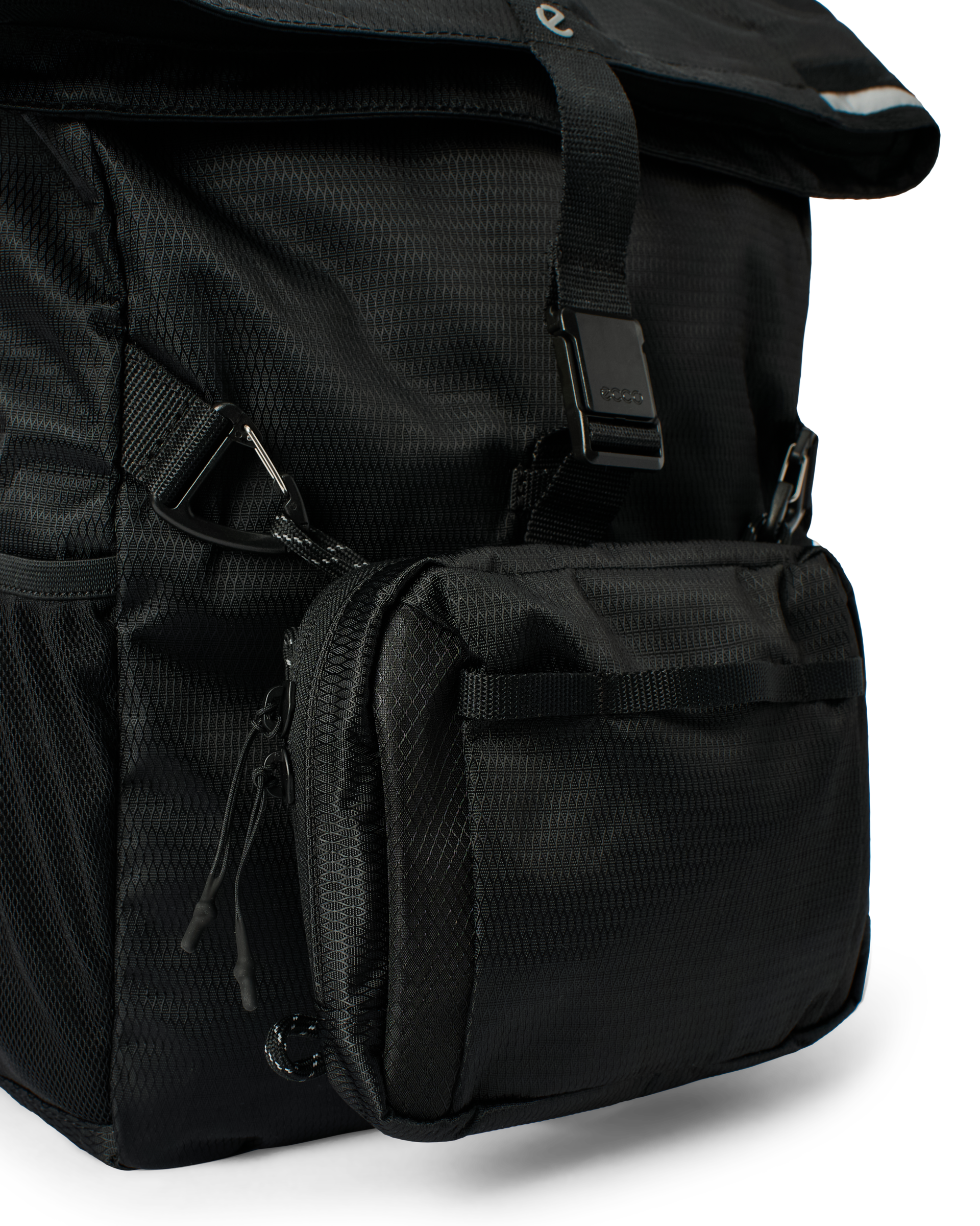 ECCO City Trek Backpack M — Black