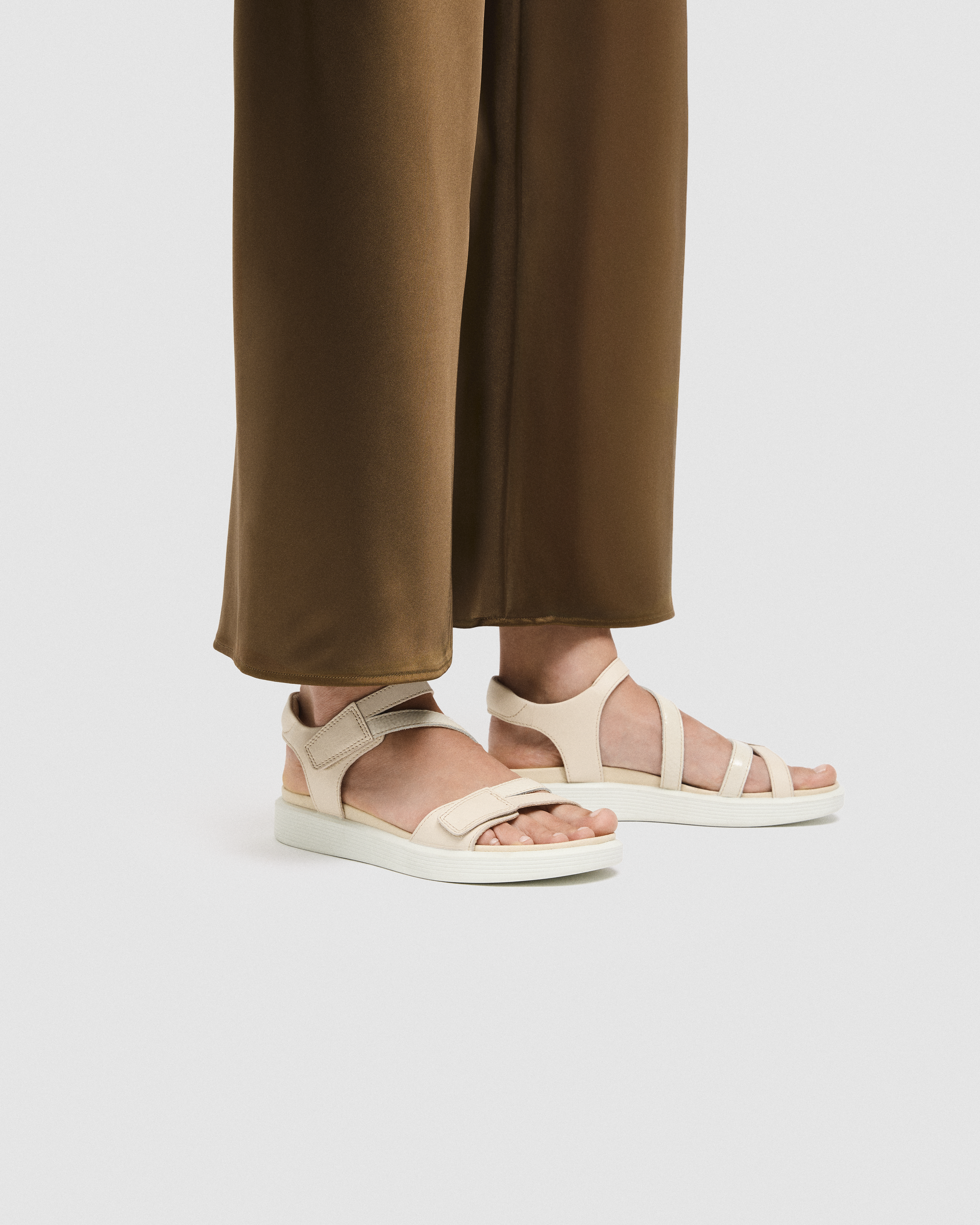 ECCO Soft Sandal — Beige