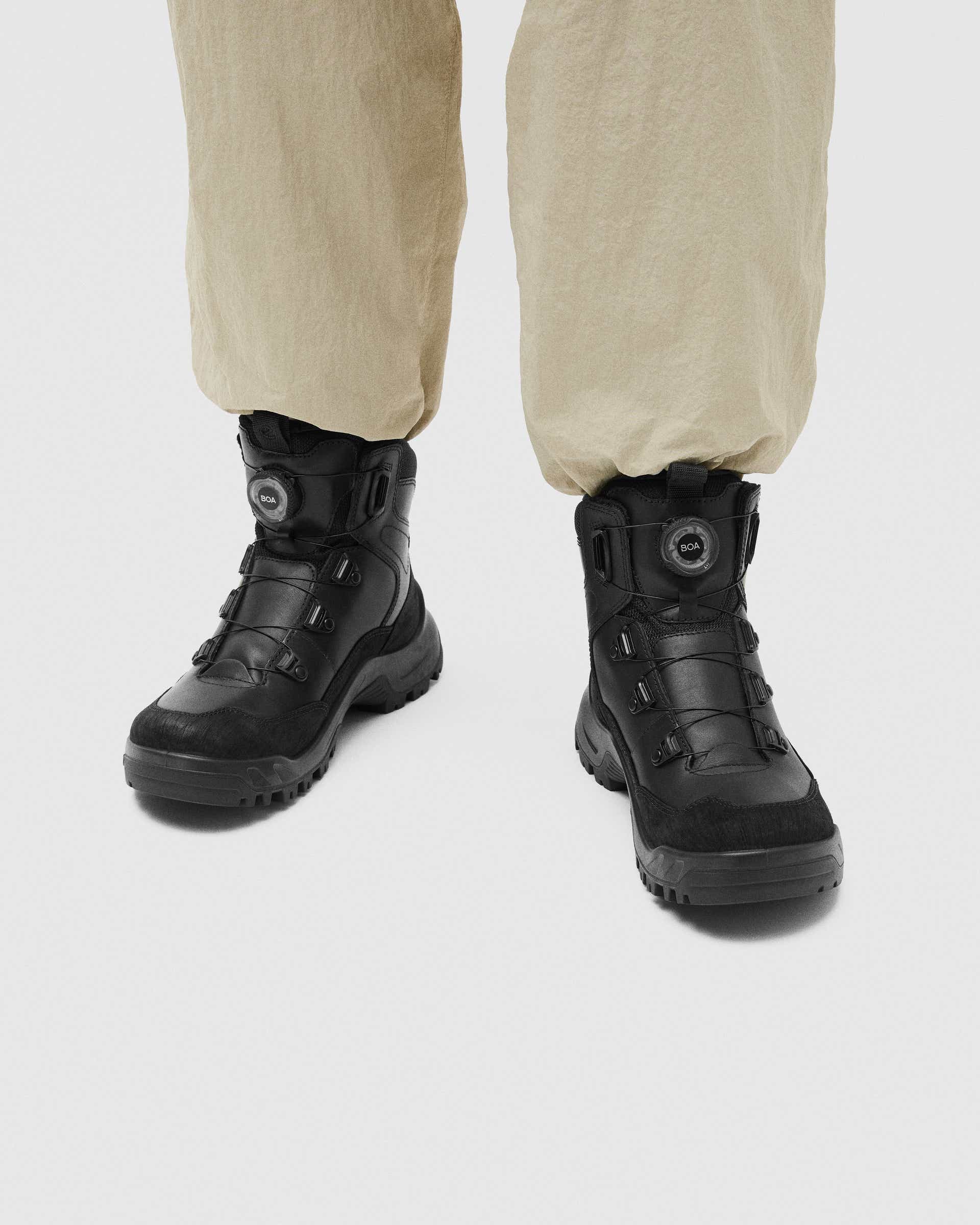 ECCO® OFFROAD Herren Wasserdichte Wanderschuh aus aus Leder - Schwarz - Lifestyle image-1