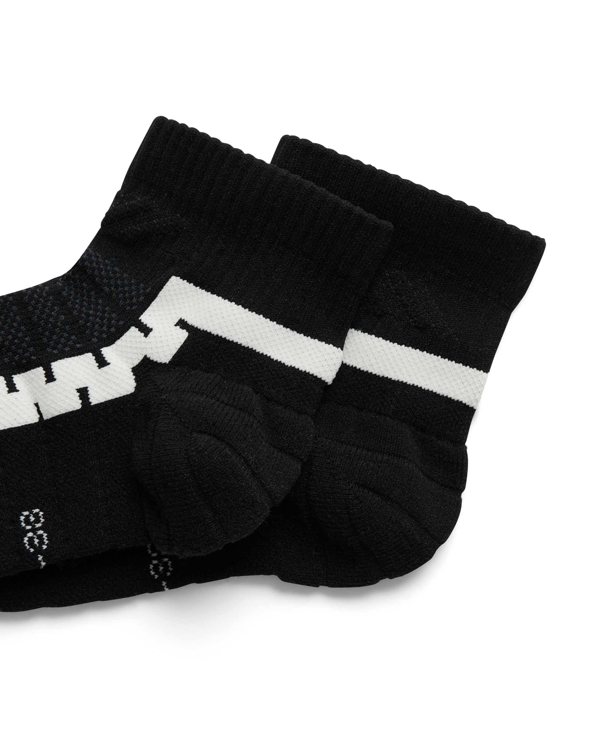 ECCO Tech Walking Ankle-Cut — Black