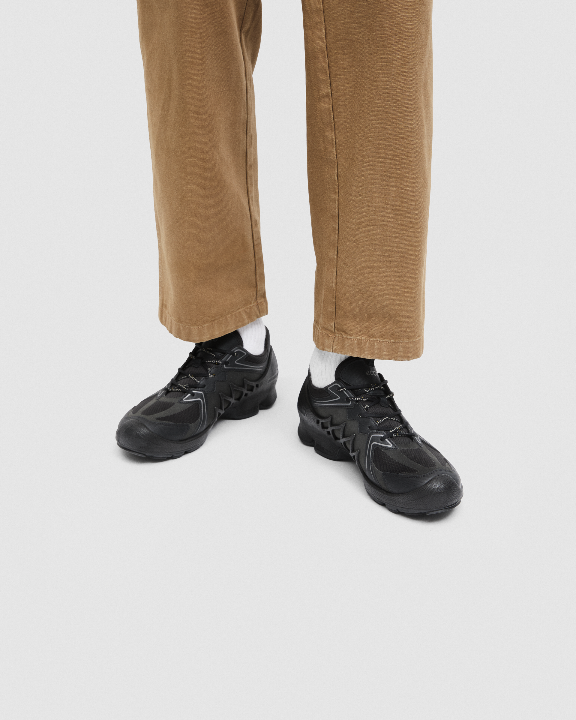 ECCO Biom Aex — Black