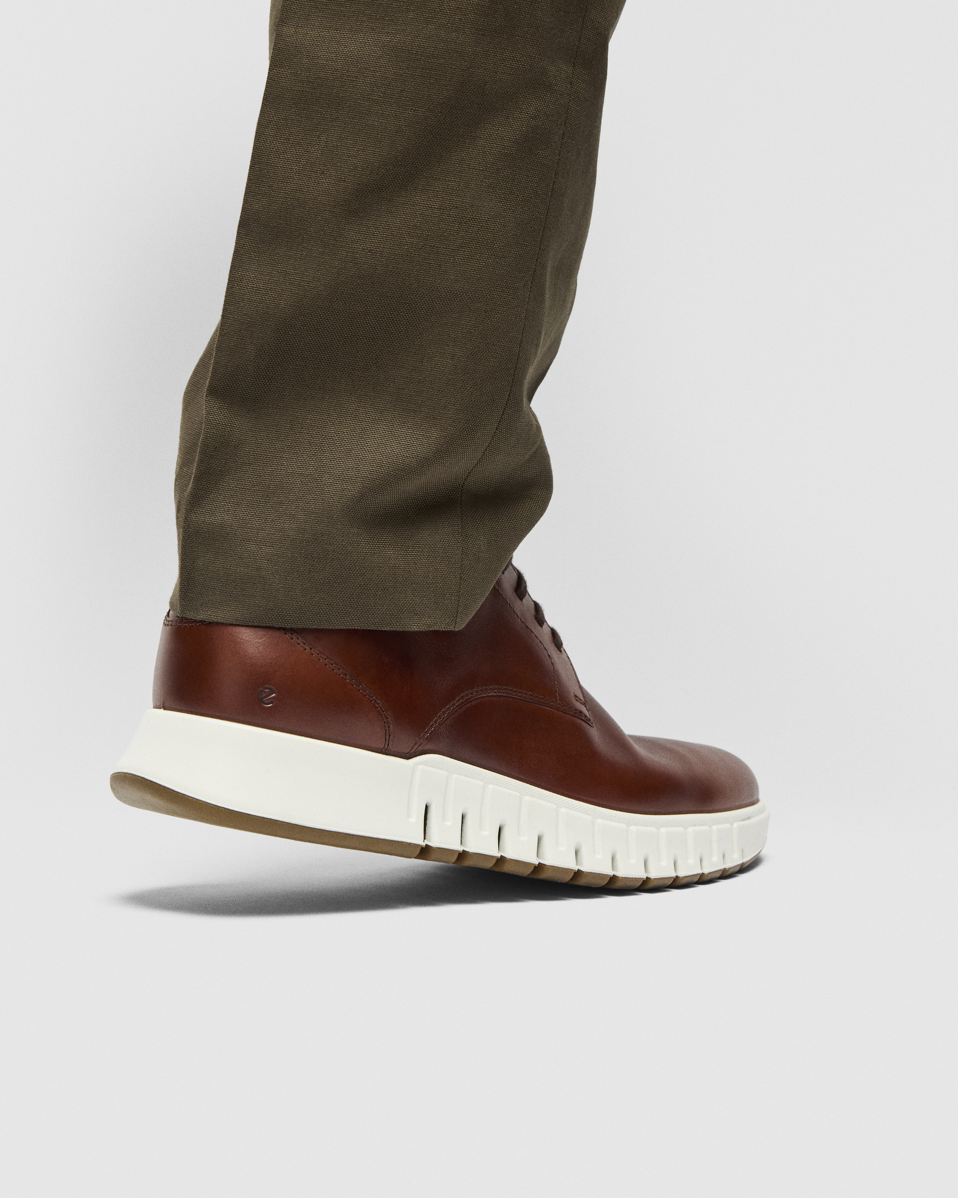 Sapatos couro homem ECCO® Gruuv Studio - Castanho - Lifestyle image-1