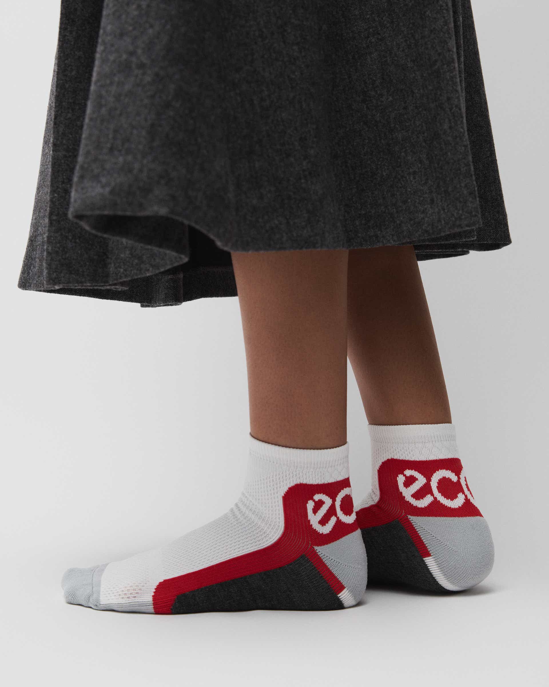 Unisex ECCO® Tech Sporty Functional Ankle Socks - White - Lifestyle image-1