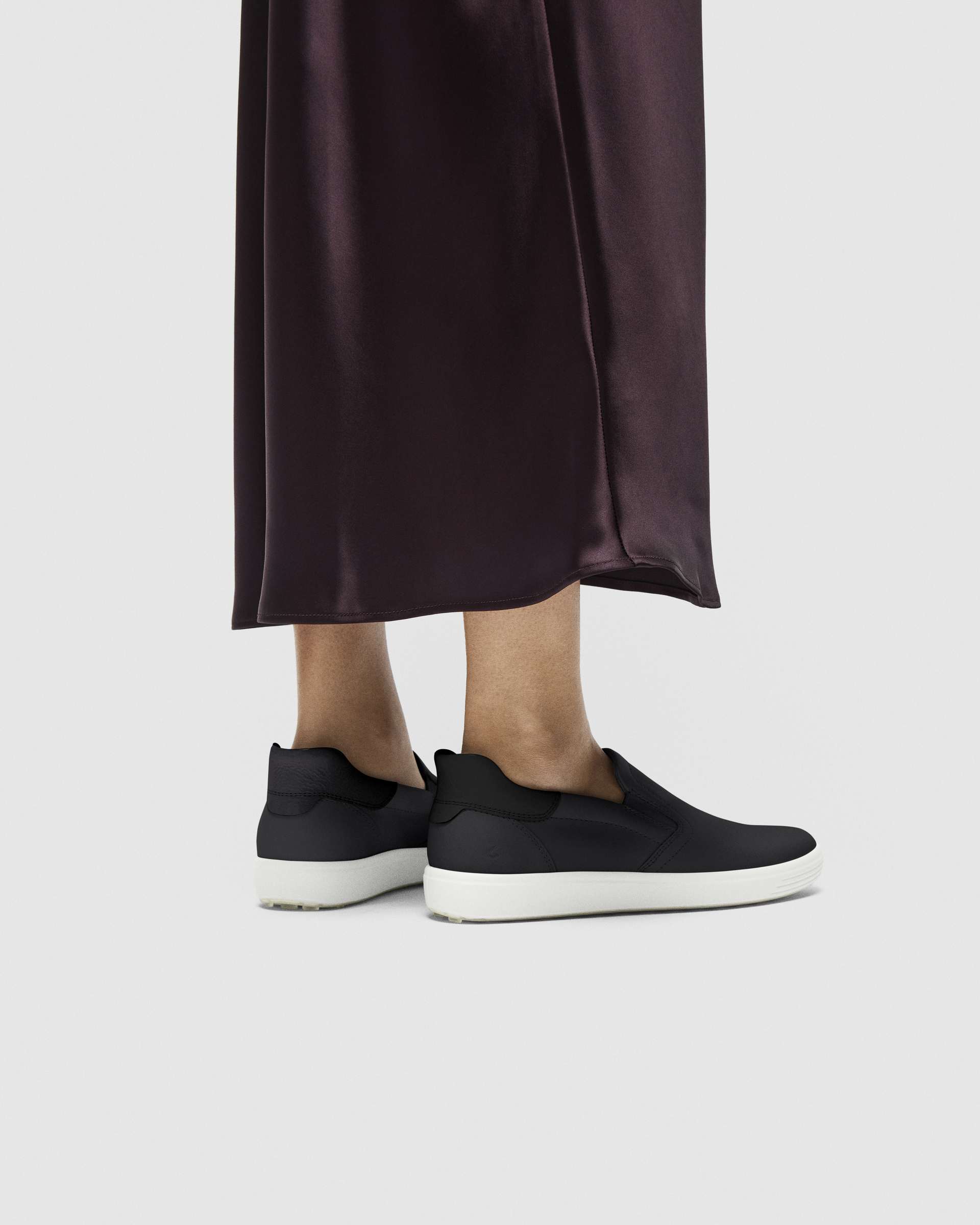 ECCO Soft 7 — Black