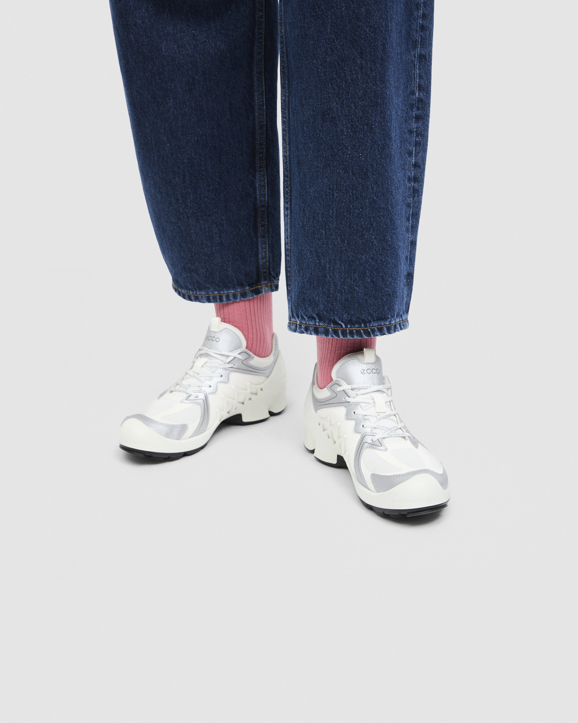 ECCO Biom Aex — White