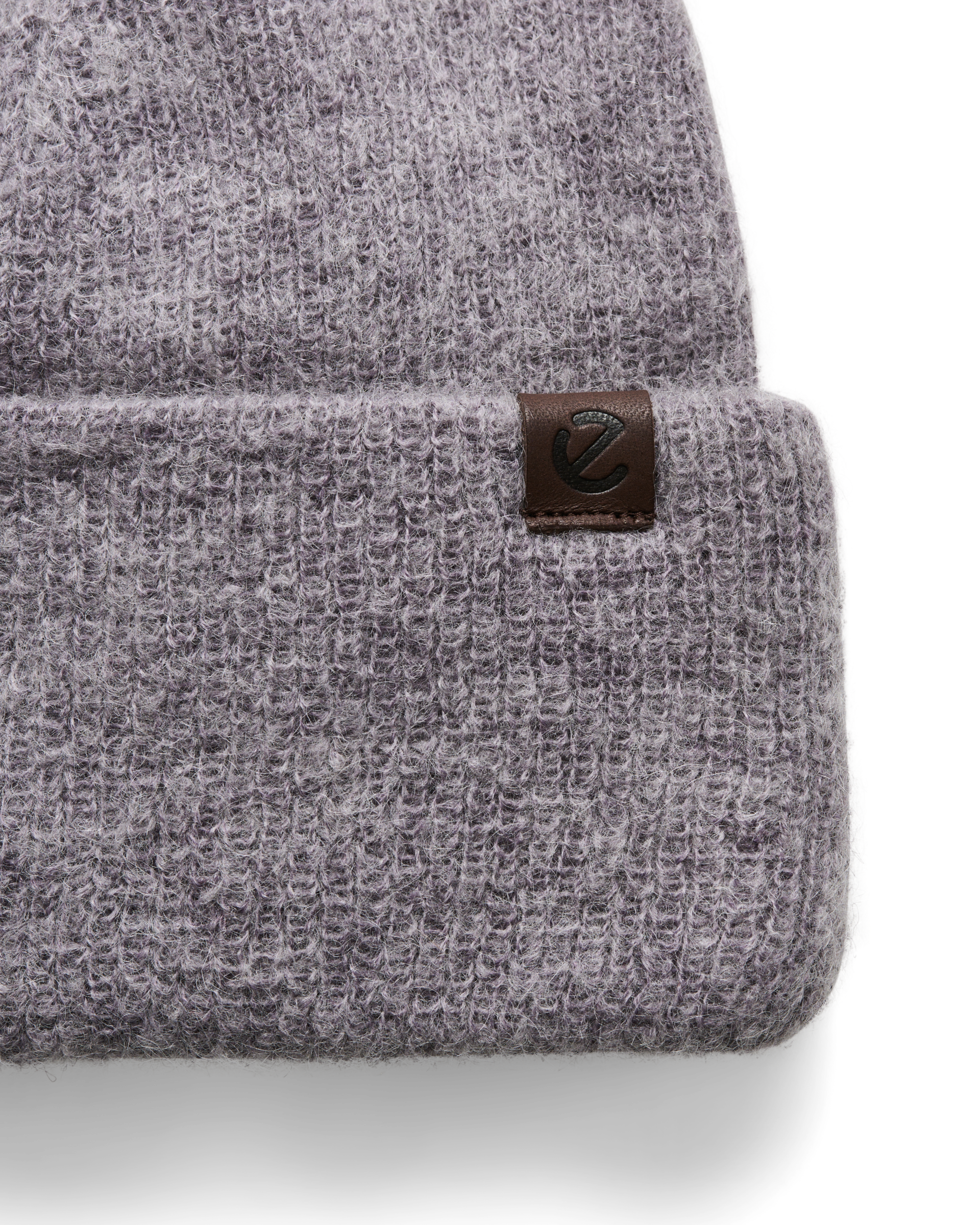 ECCO Women Fluffy Beanie — Grau