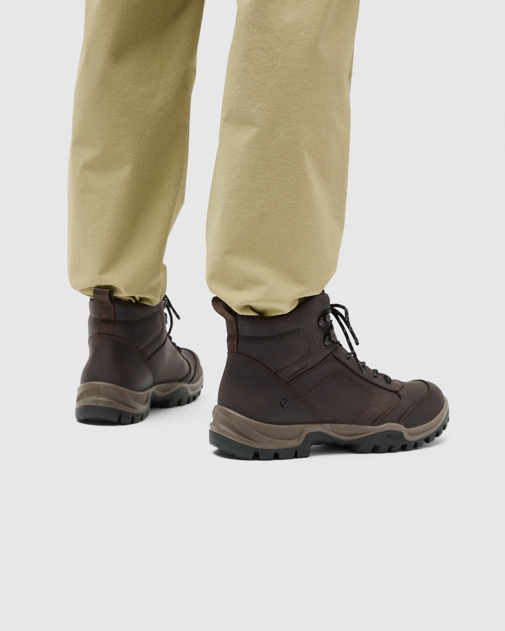 ECCO XPEDITION III - Brun - Lifestyle image-1