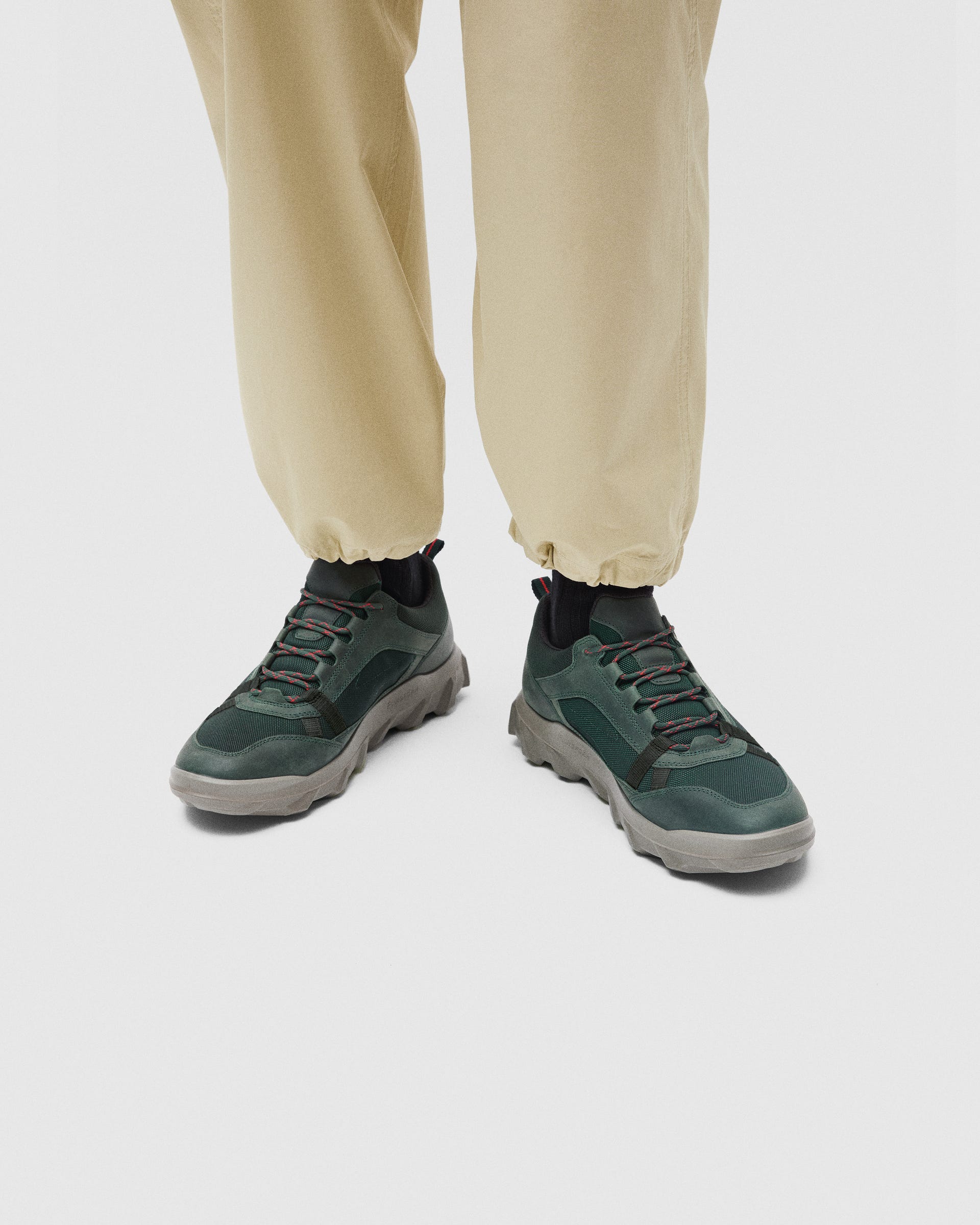 ECCO® MX baskets de plein air en nubuck pour homme Vert