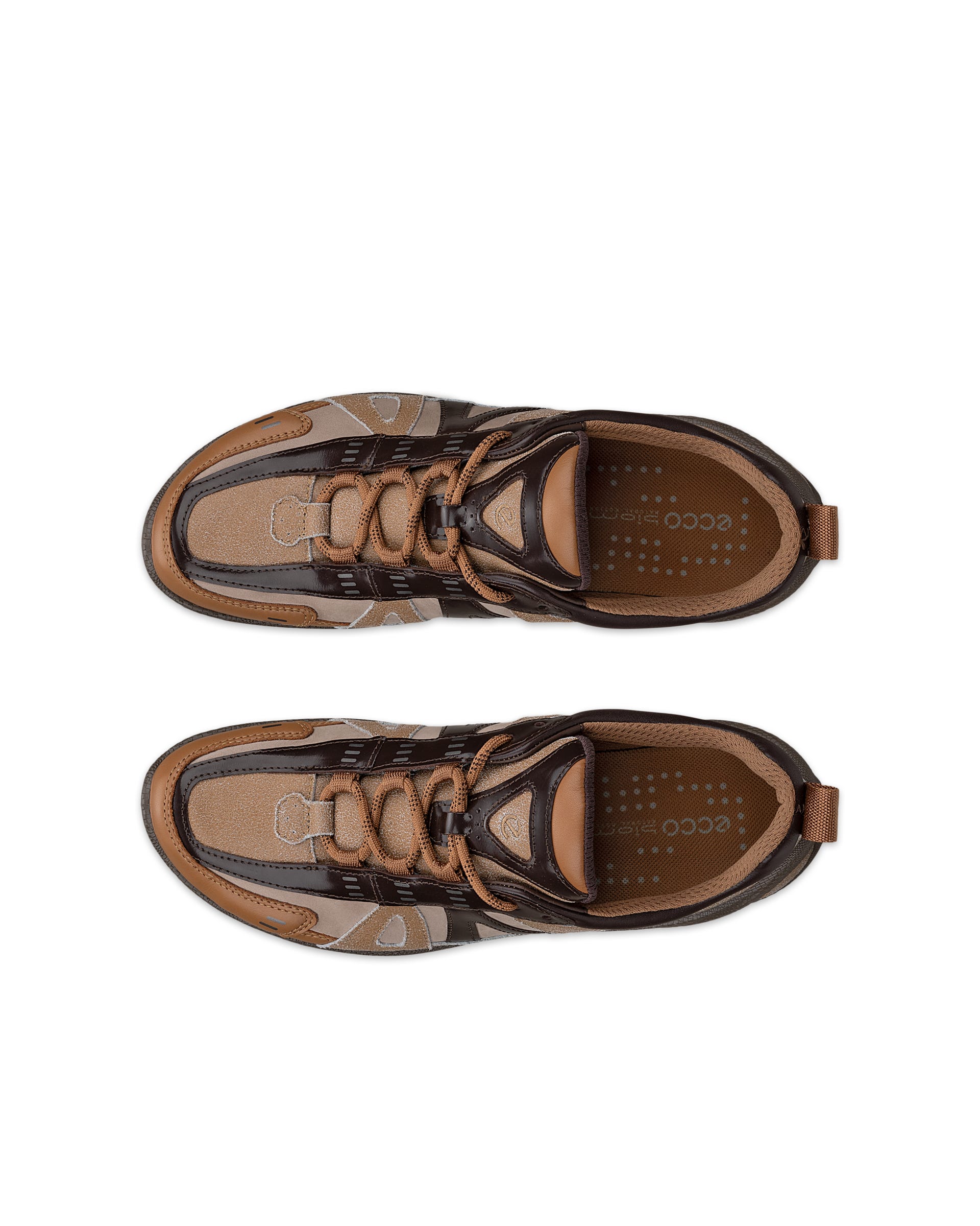 ECCO® BIOM Lite baskets de plein air en daim pour femme - Marron - Top left pair