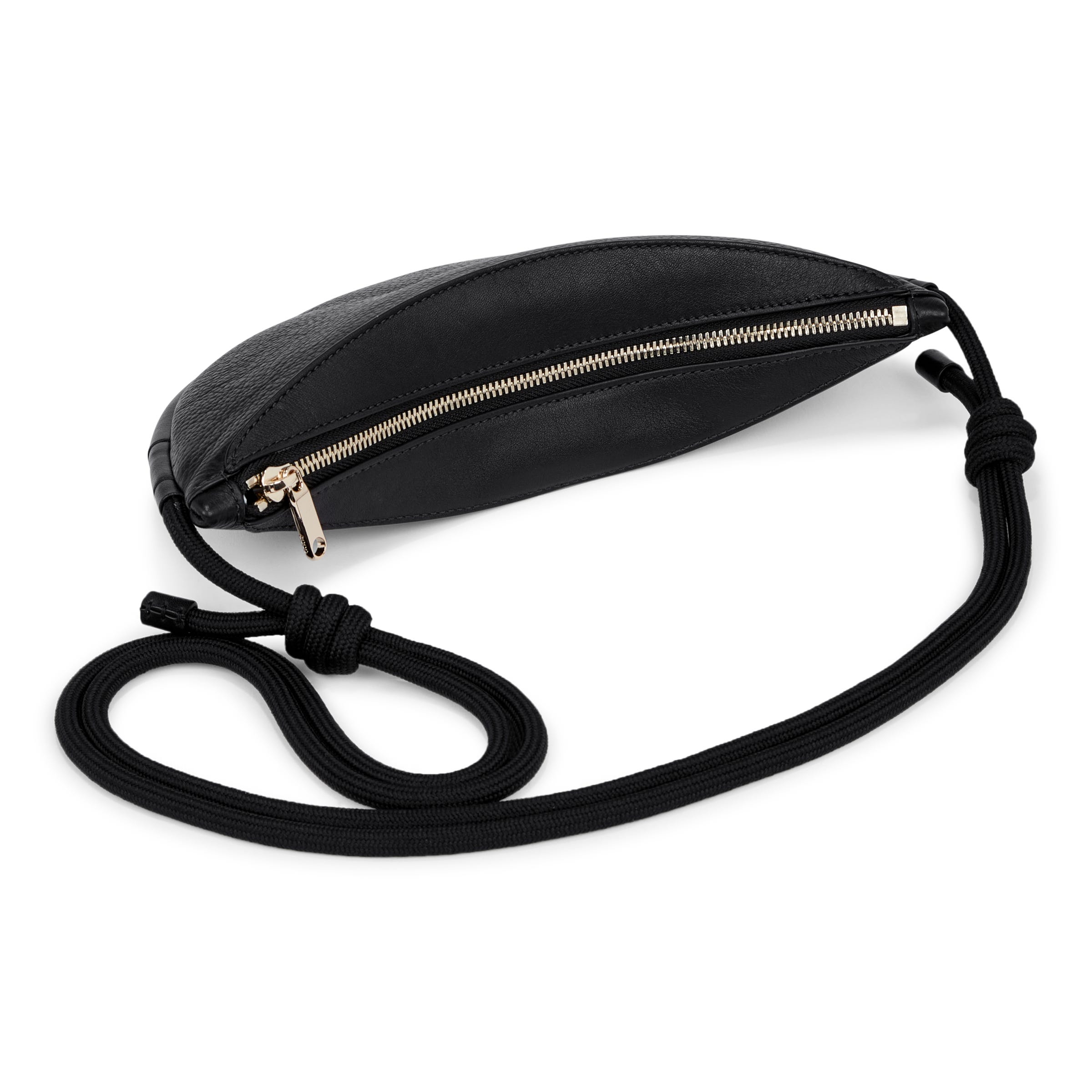 黒いエピレザー風ショルダーバッグ ECCO Fortune レザーショルダーバッグ | ブラック