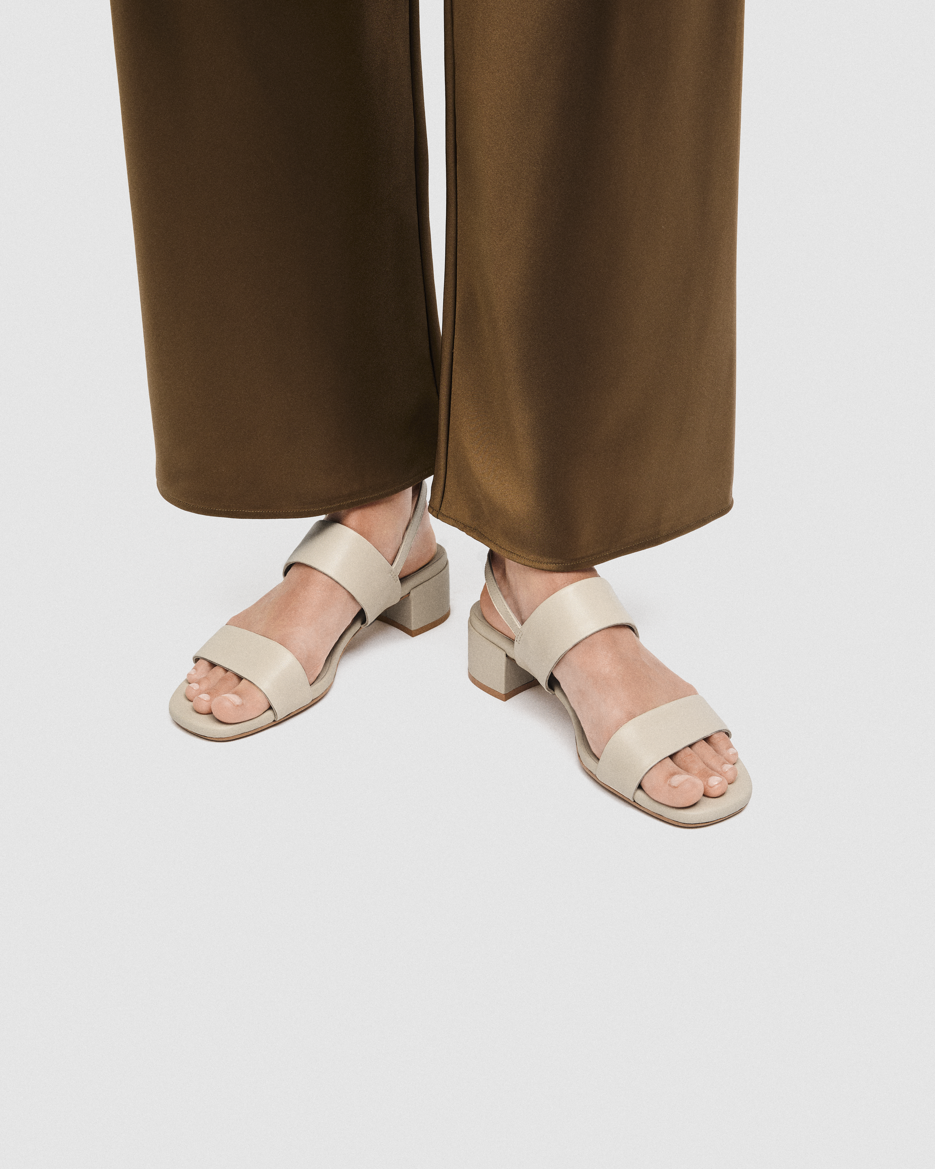 ECCO Liva Sandal 35 — Beige