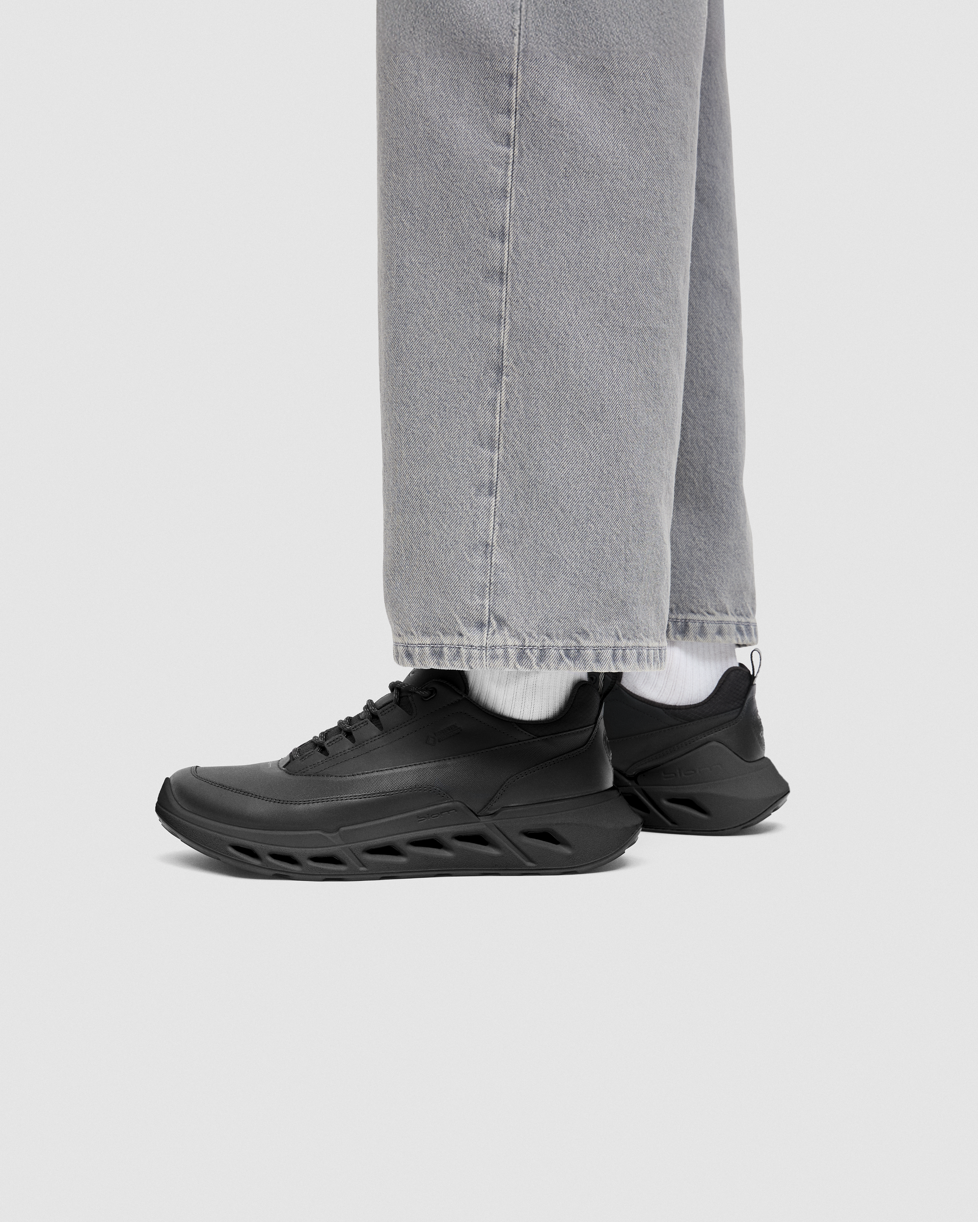 ECCO Biom 720 Gore-Tex — Black