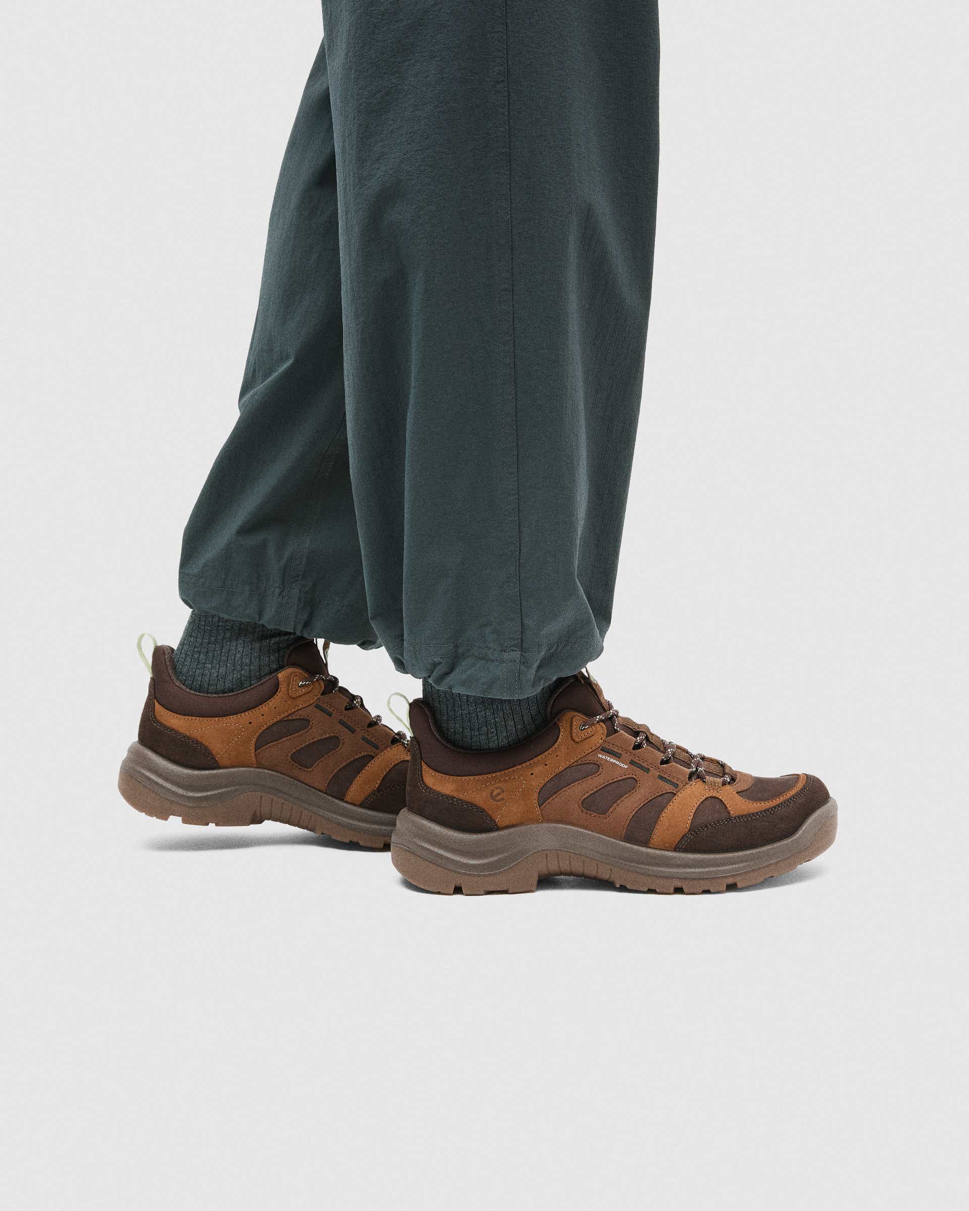 ECCO® OFFROAD Vattentät nubucksko för utomhusbruk dam - Brun - Lifestyle image-1