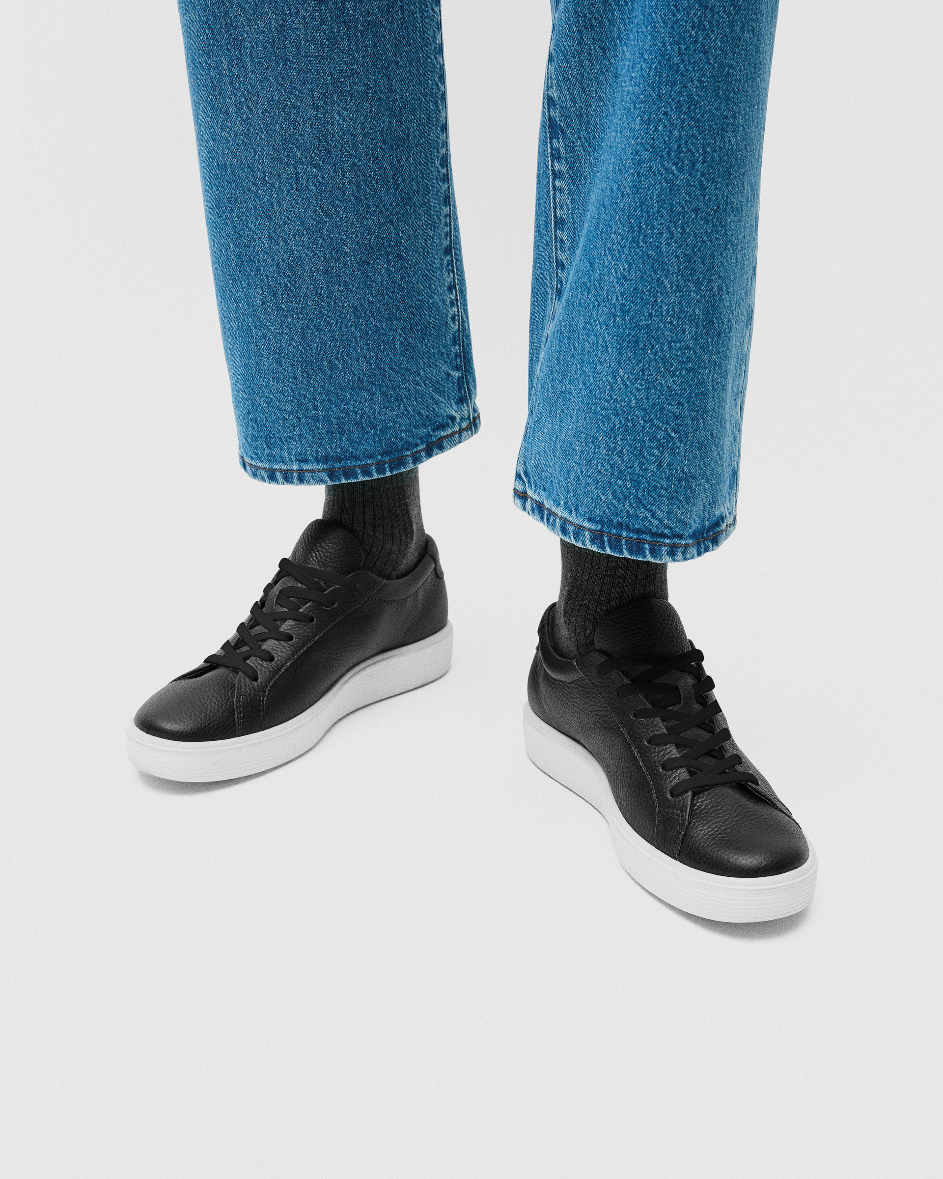 Ténis couro mulher ECCO® Soft 60 - Preto - Lifestyle image-1