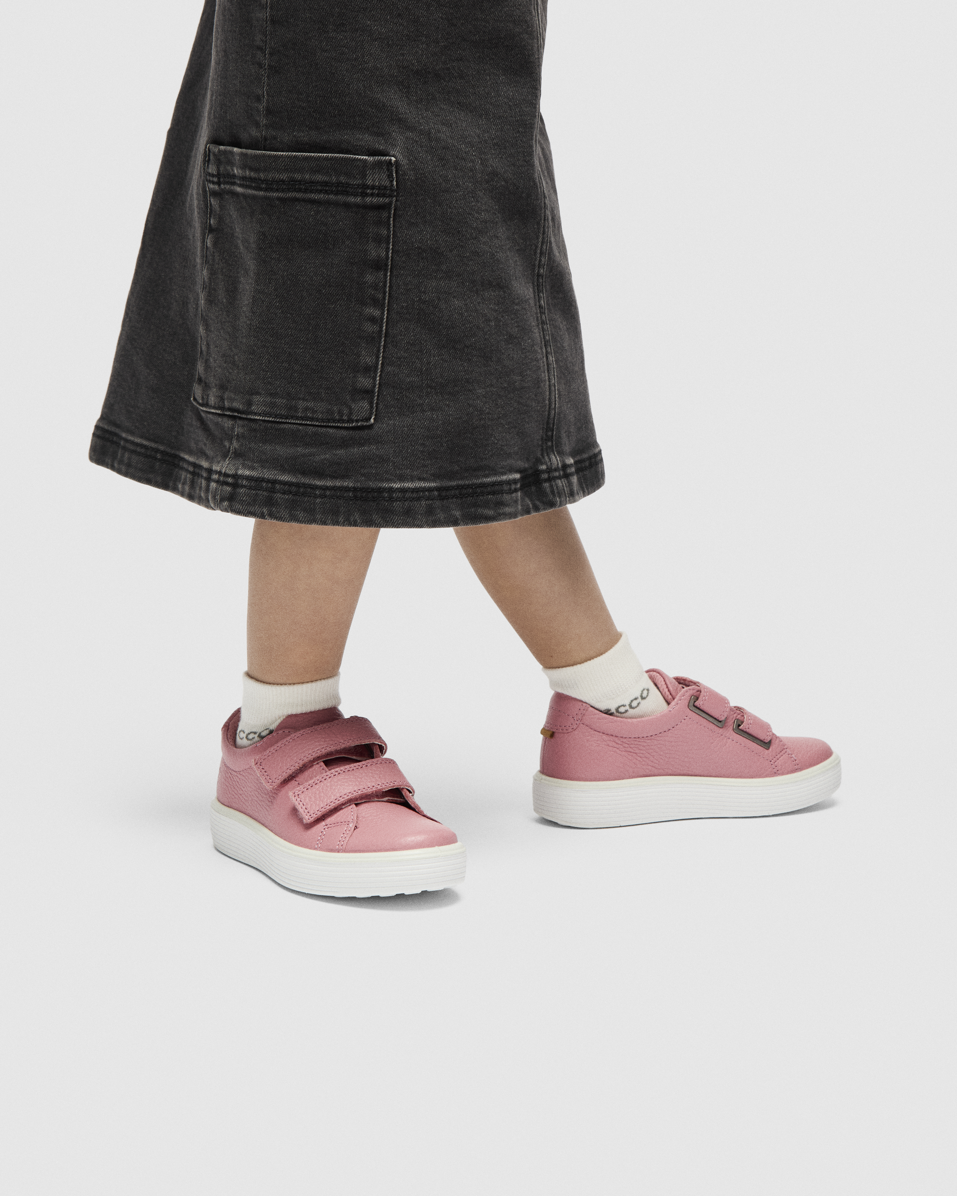 ECCO® Soft 60 Kinder Ledersneaker - Rosa - Lifestyle image-1