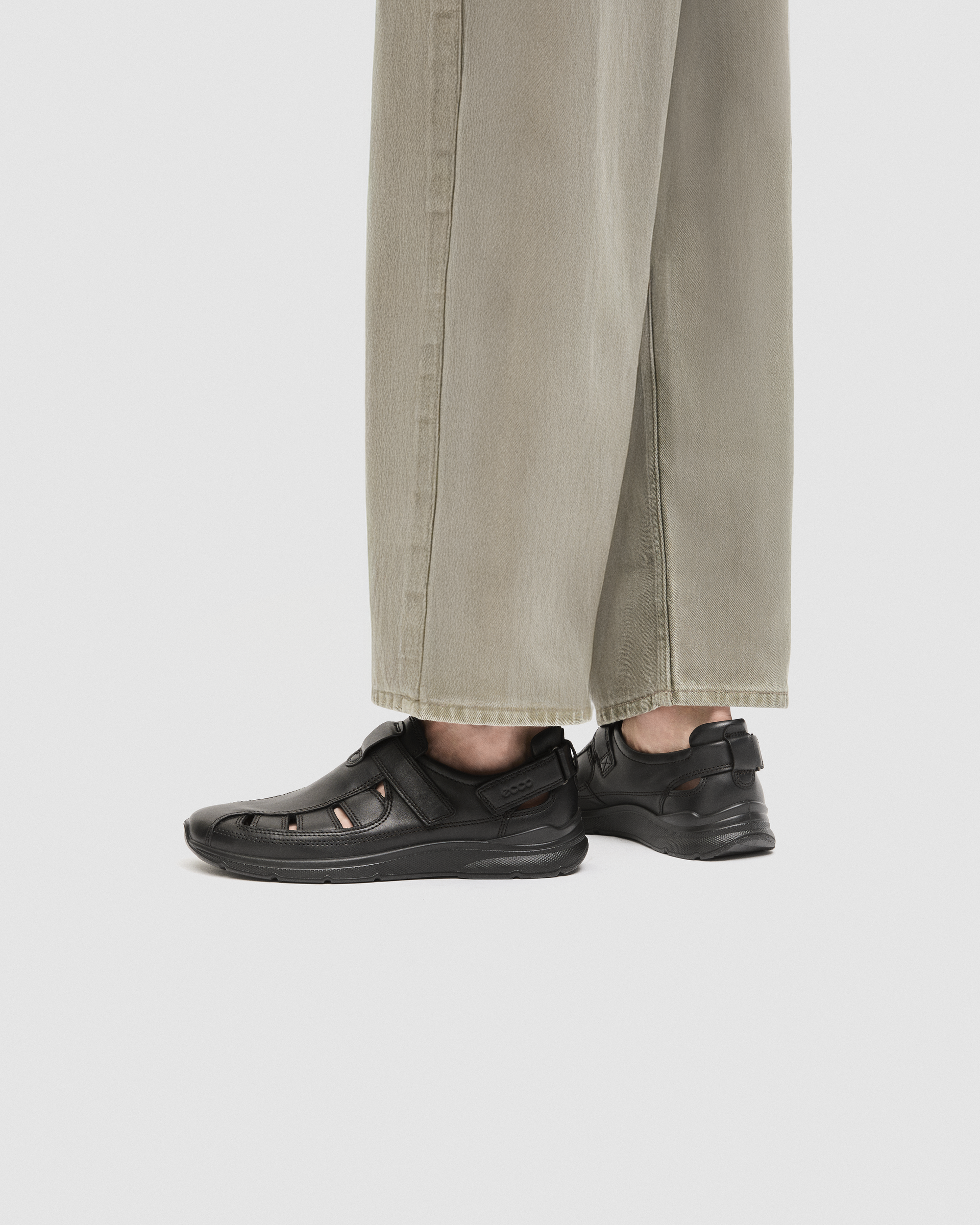 ECCO IRVING — Black