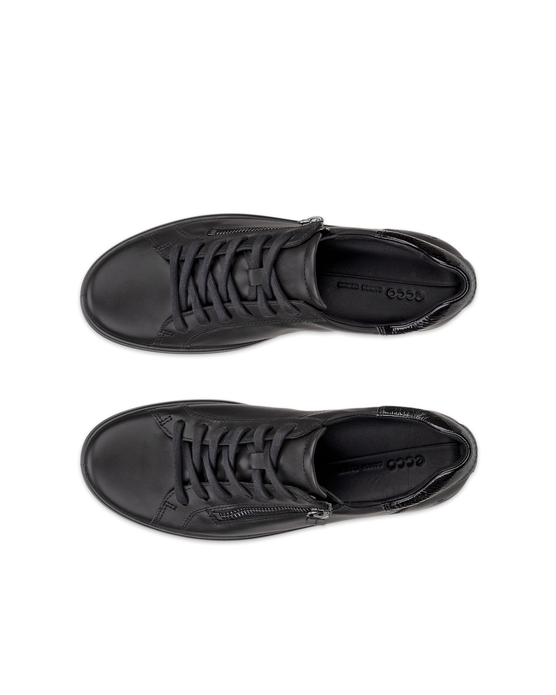 Women's ECCO® SOFT 7 Leather Trainer - Black - Top left pair