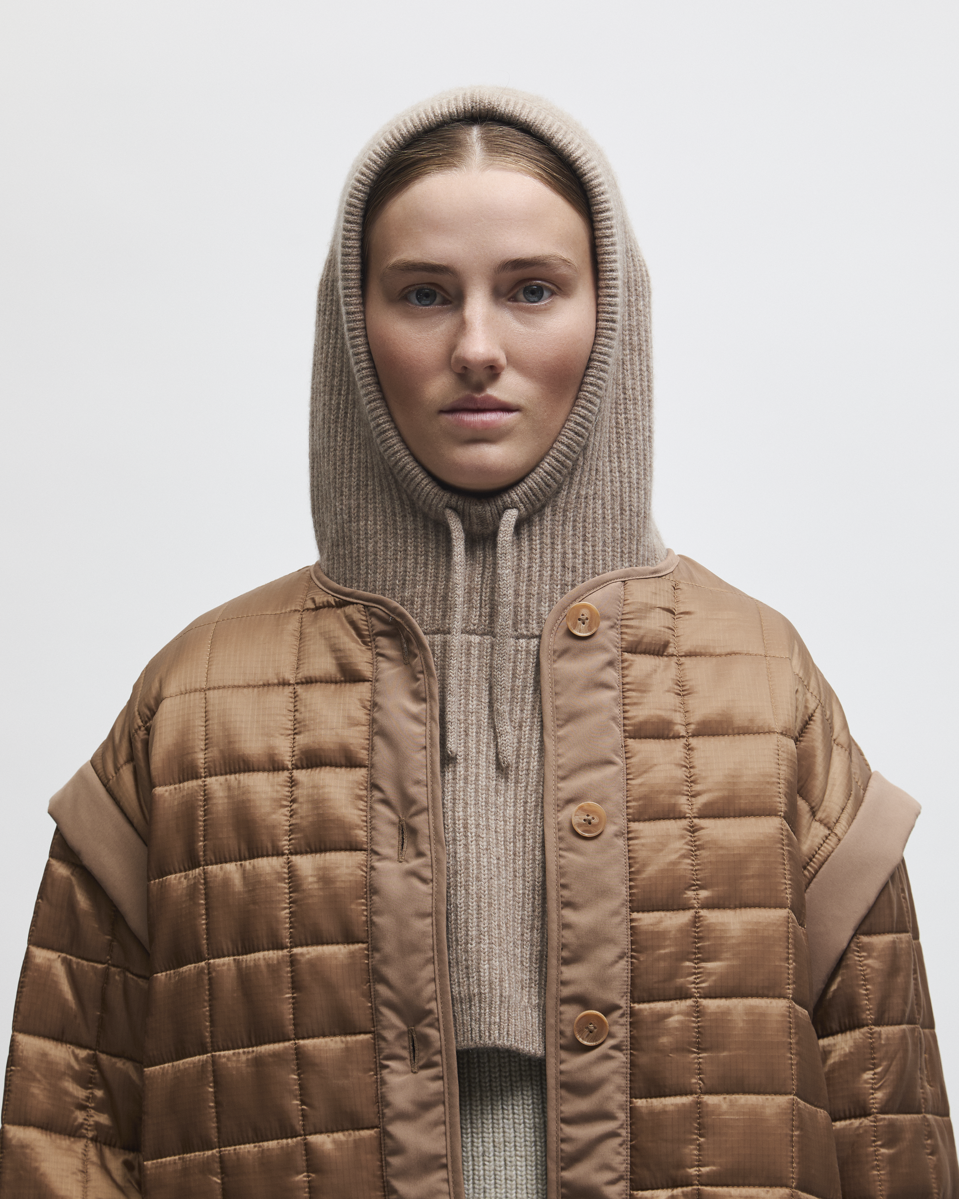 ECCO® Balaclava Damen Mütze - Braun - Lifestyle image-1
