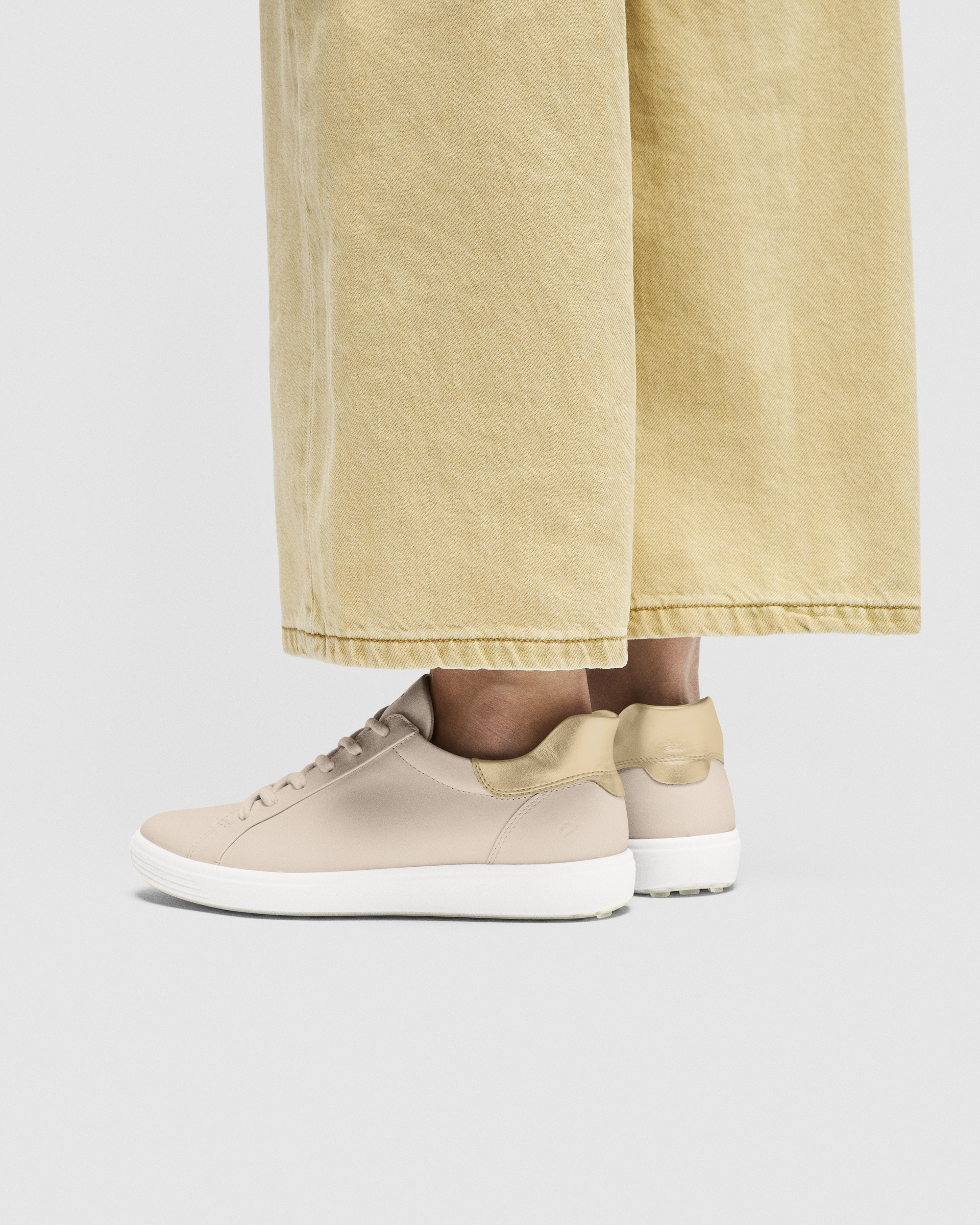 ECCO Soft 7 — Beige
