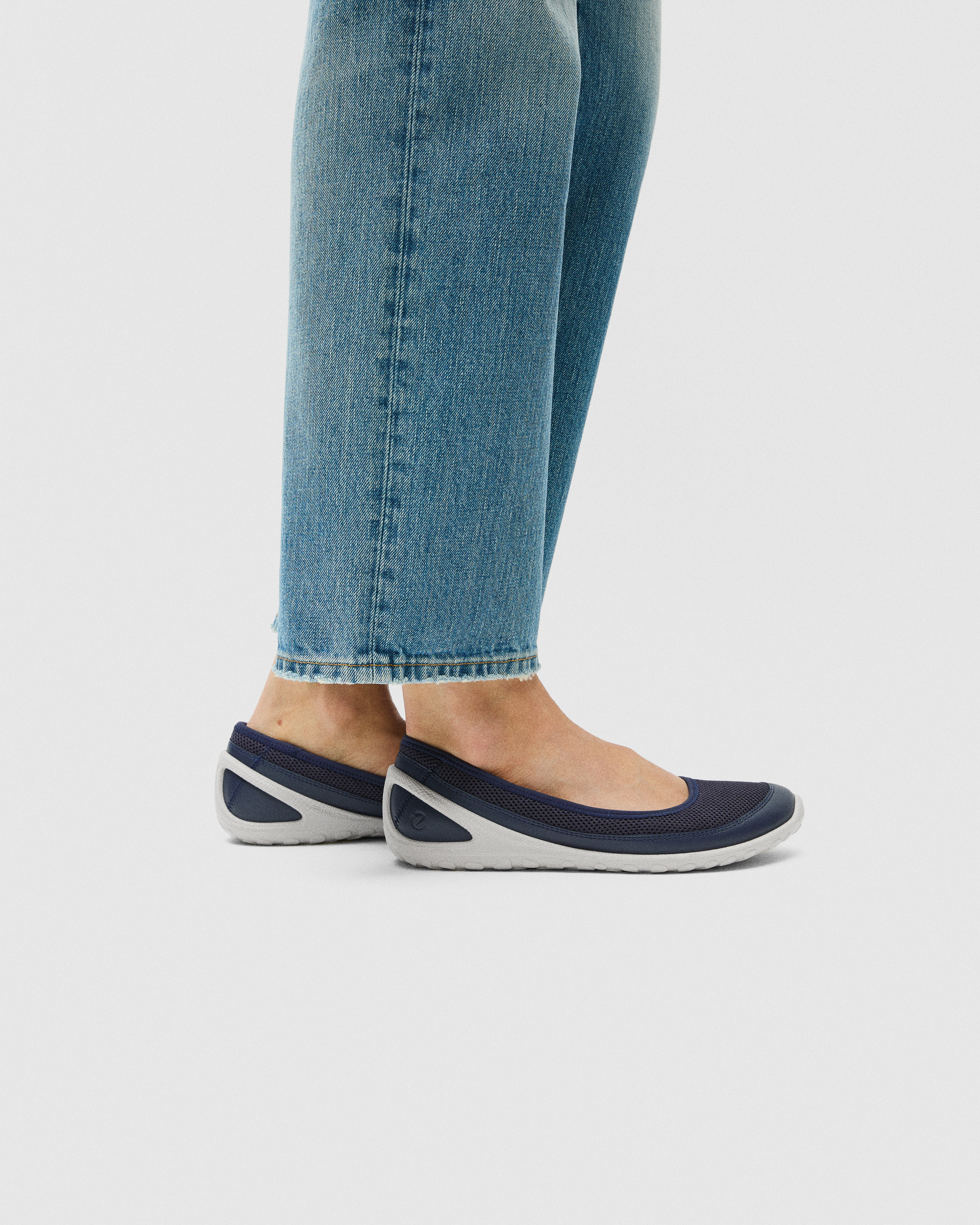ECCO Biom Lite — Blue