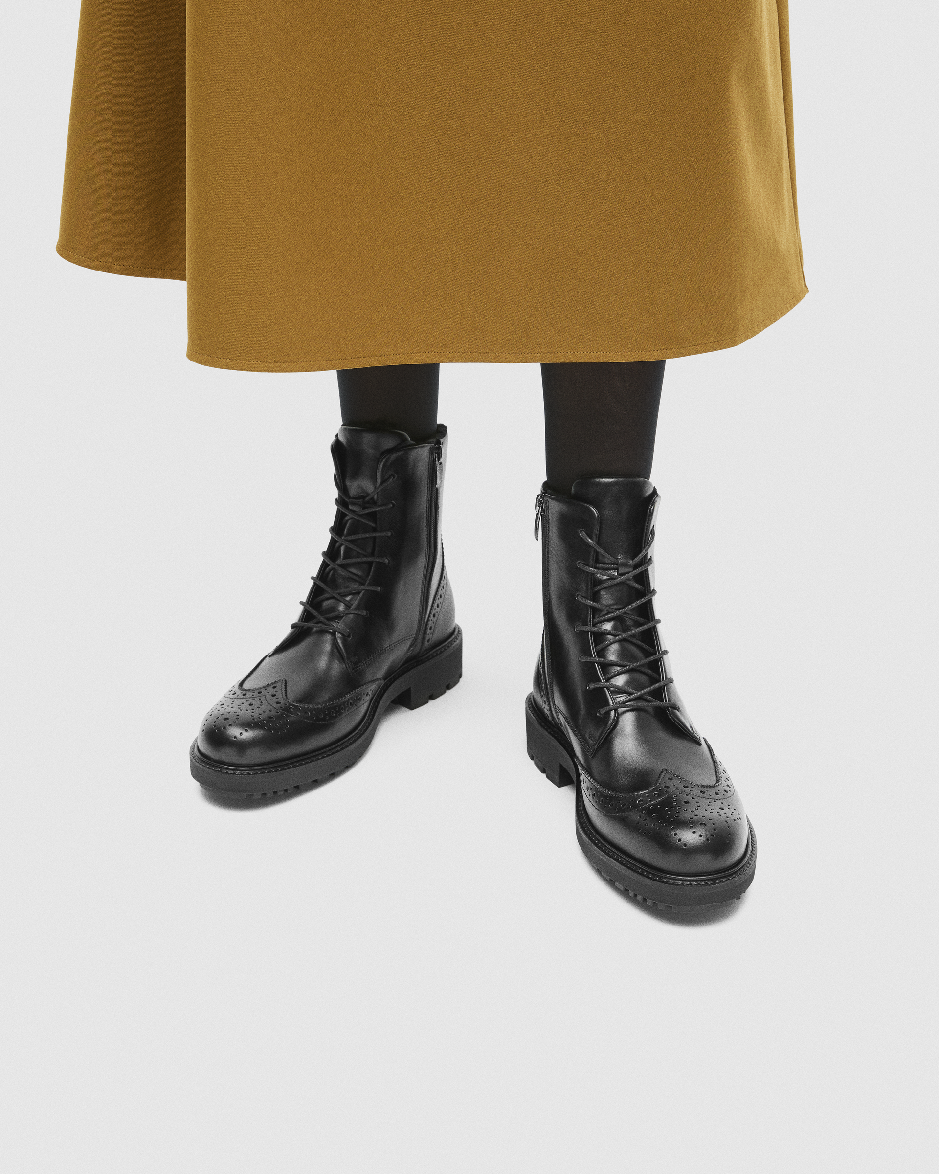 極美品✨ECCO TREDTRAY ウィメンズ レースアップブーツ 23cm相当 ECCO METROPOLE OSLO Women ウィメンズ レースアップブーツ | ブラック