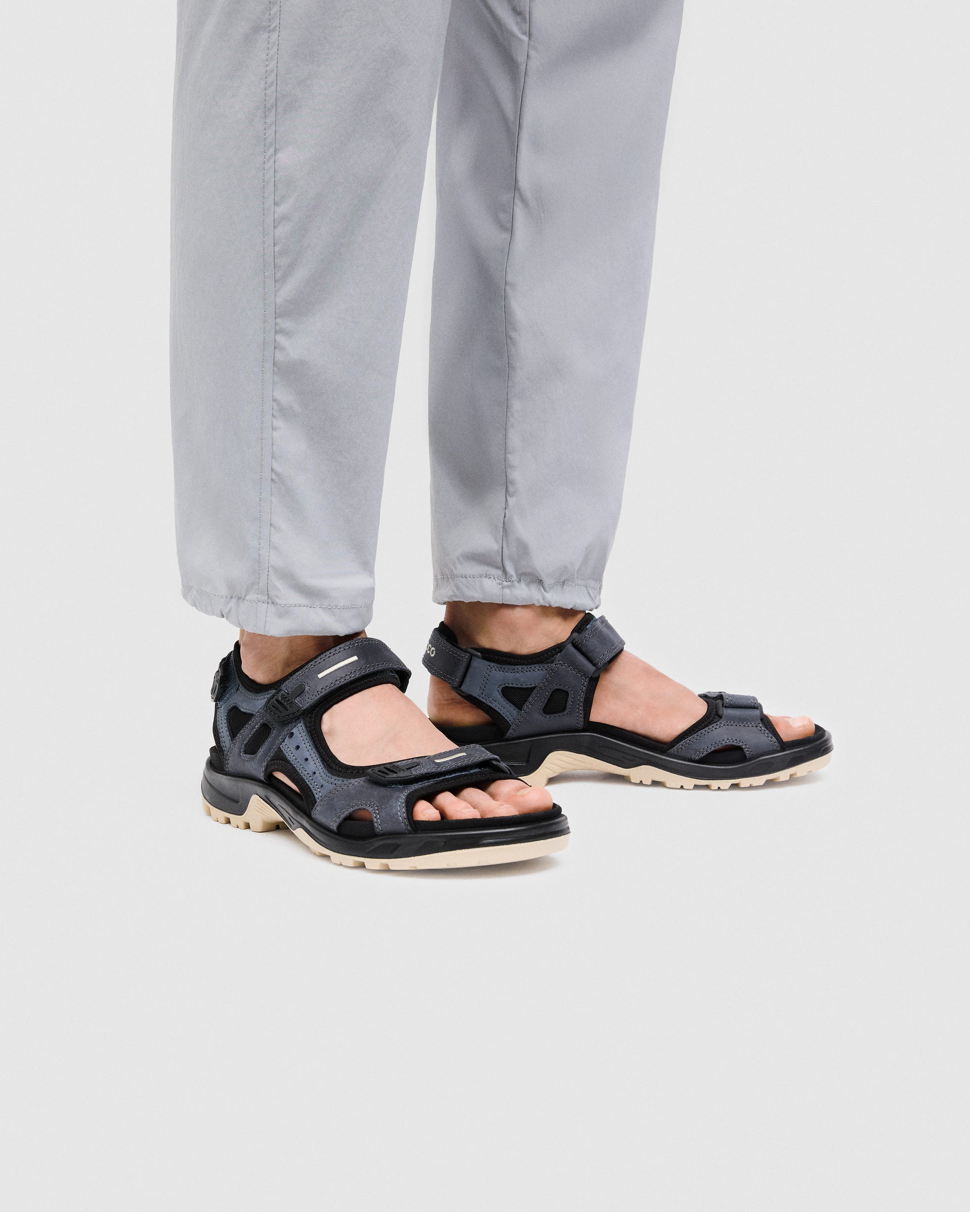 ECCO® Offroad Herren Trekkingsandale aus Nubukleder - Blau - Lifestyle image-1