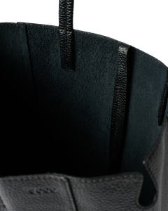 ECCO Aven Tote — Black 6