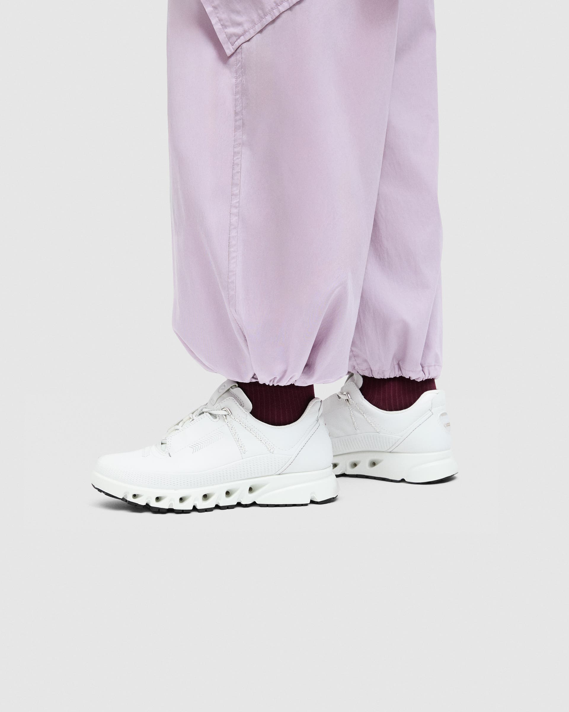 ECCO® Multi-Vent Gore-Tex-sko skinn dam - Vit - Lifestyle image-1