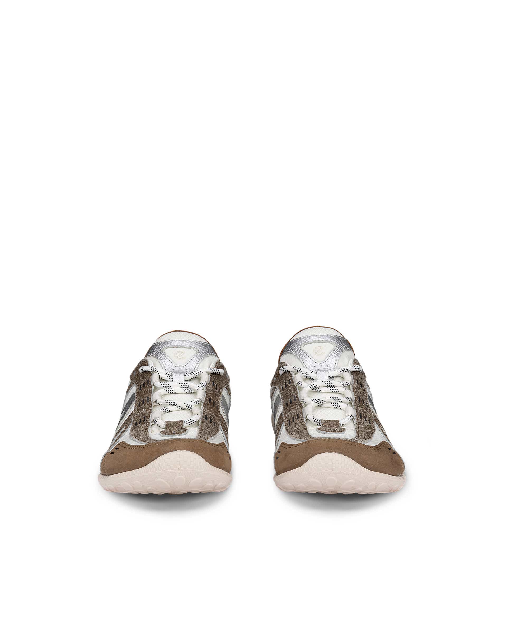 ECCO® BIOM Lite baskets de plein air en daim pour femme - Marron - Front pair