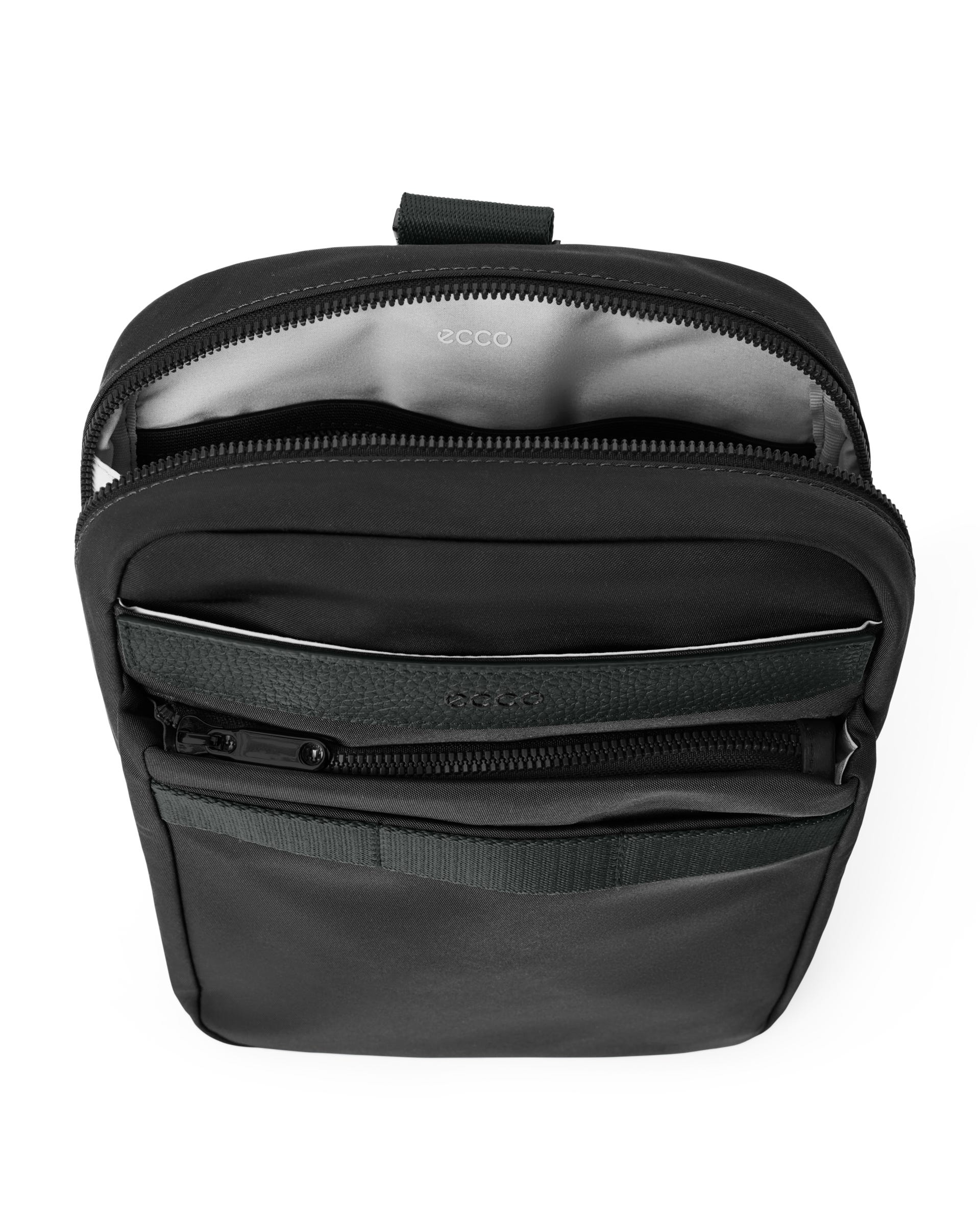 ECCO TRAVEL X BODY SLING | Black