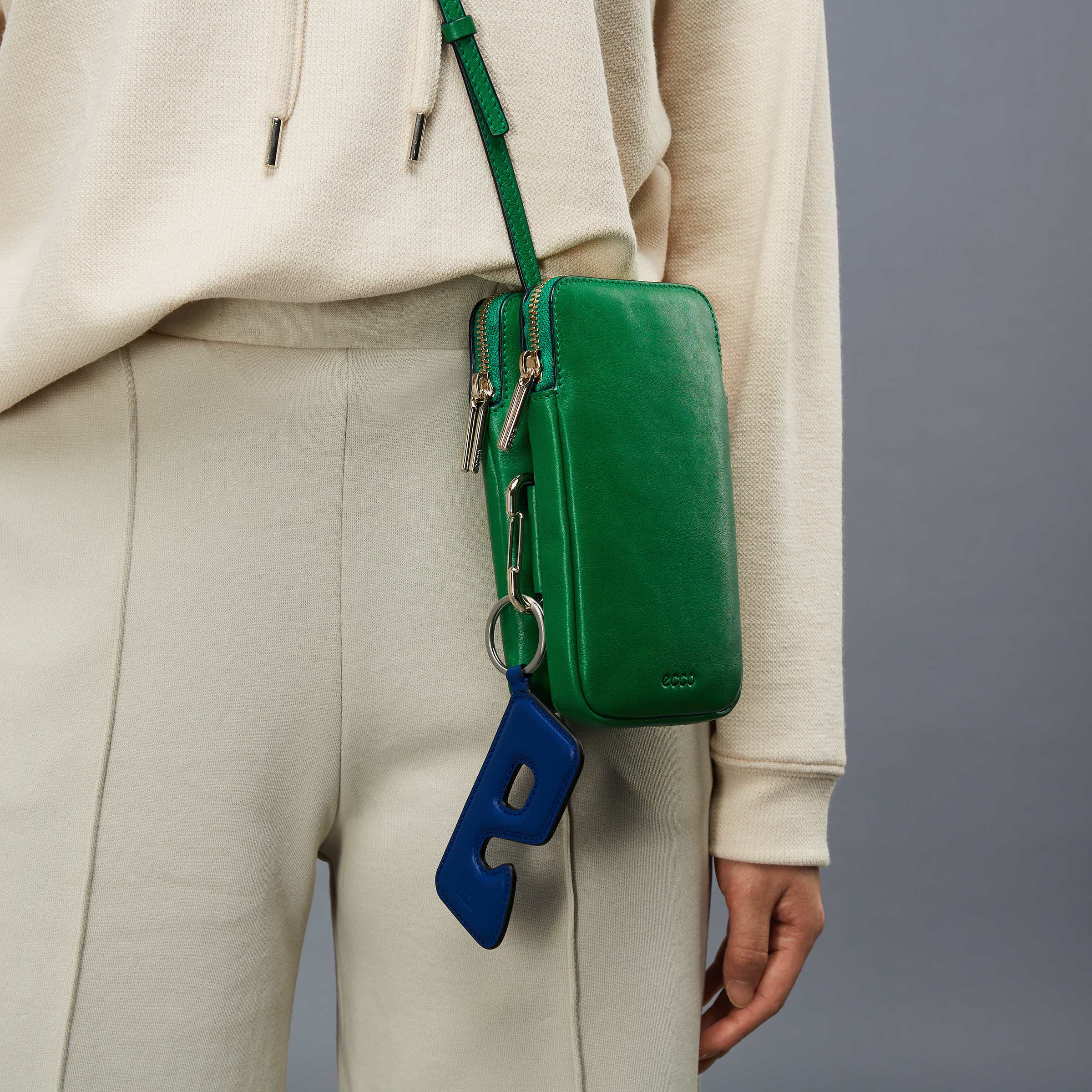 ECCO® E Leather Charm 'E' - Blue - Modelshot-1