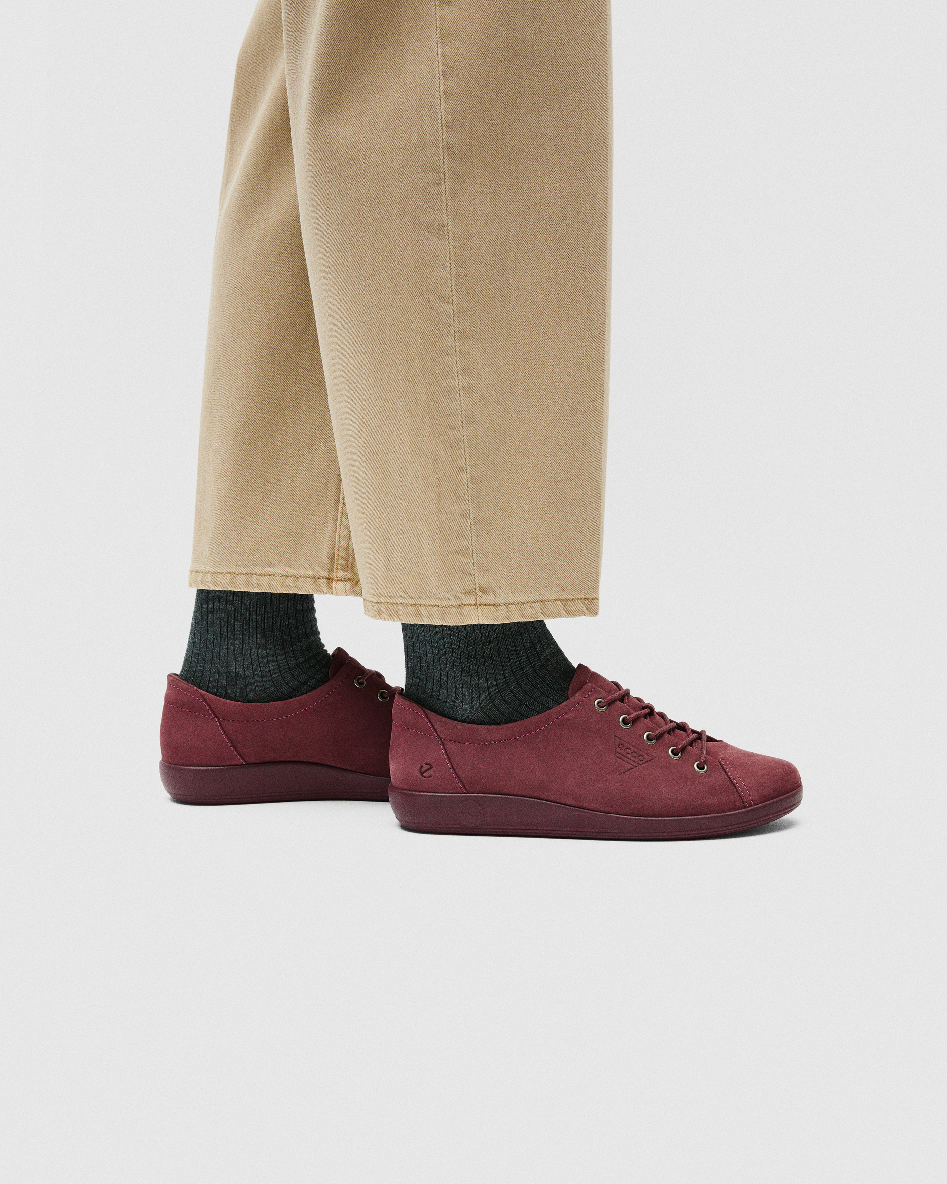 ECCO SOFT 2.0 — Red