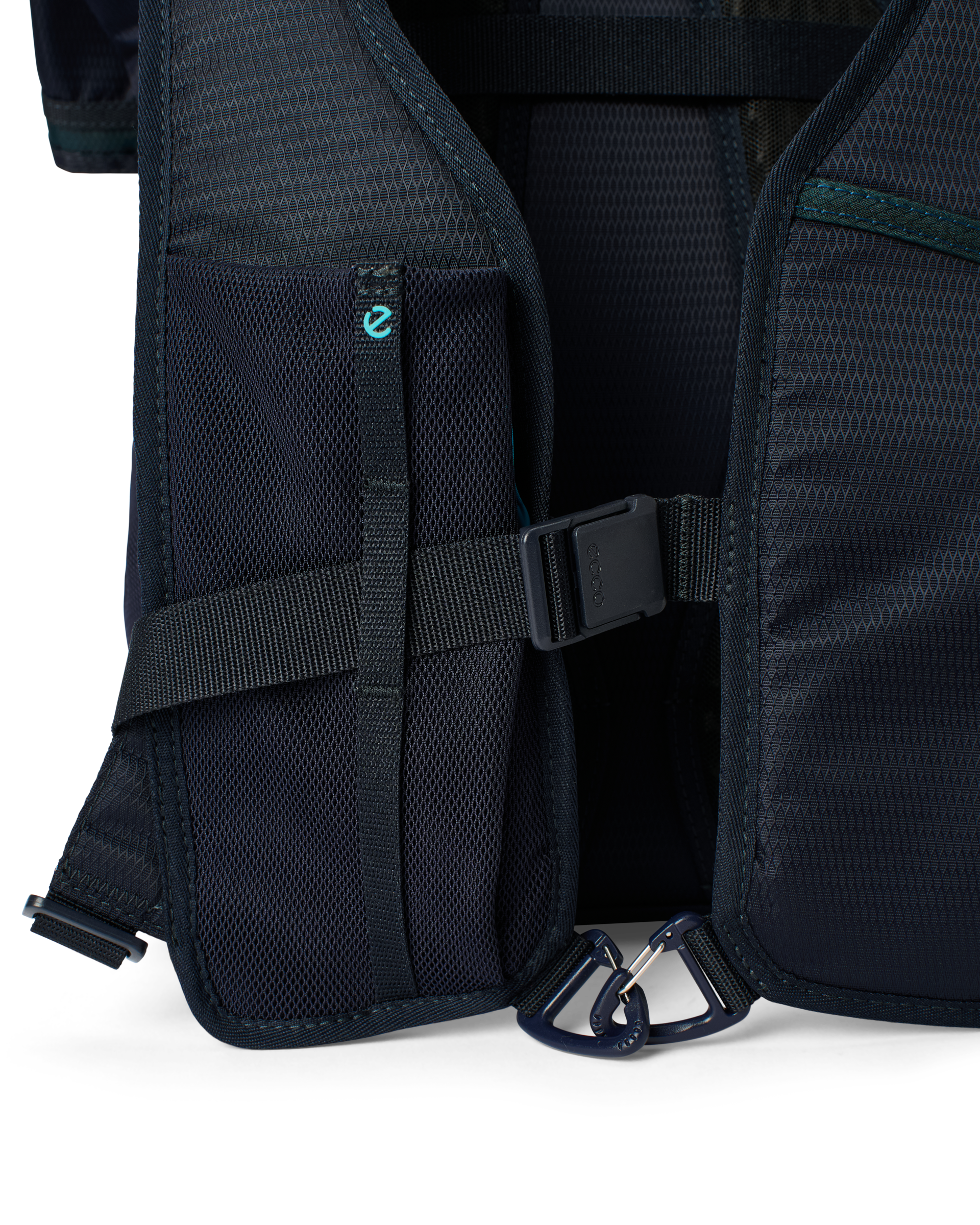 ECCO City Trek Backpack M — Blue