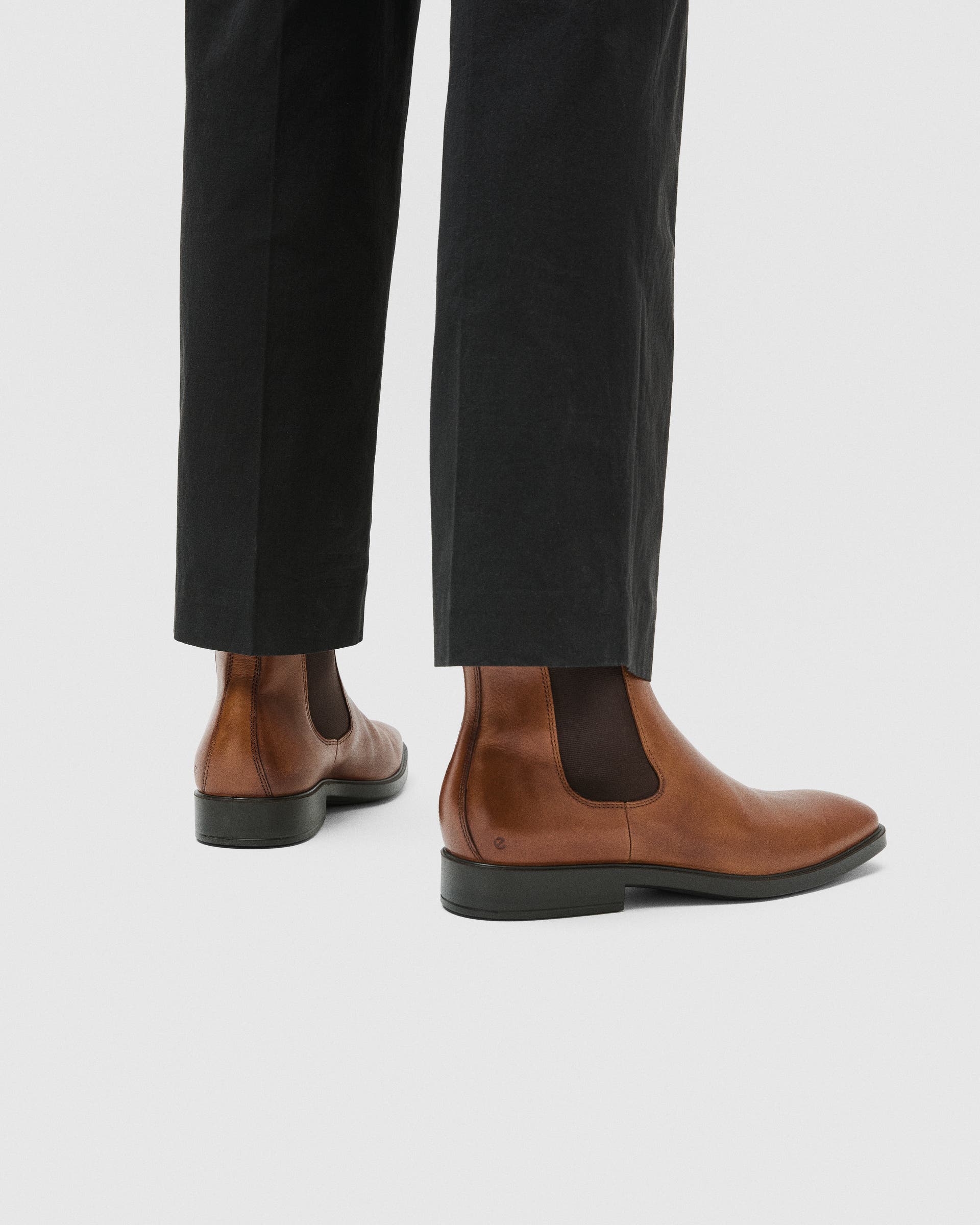 ECCO® METROPOLE MILAN botte Chelsea en cuir pour homme - Marron - Lifestyle image-1