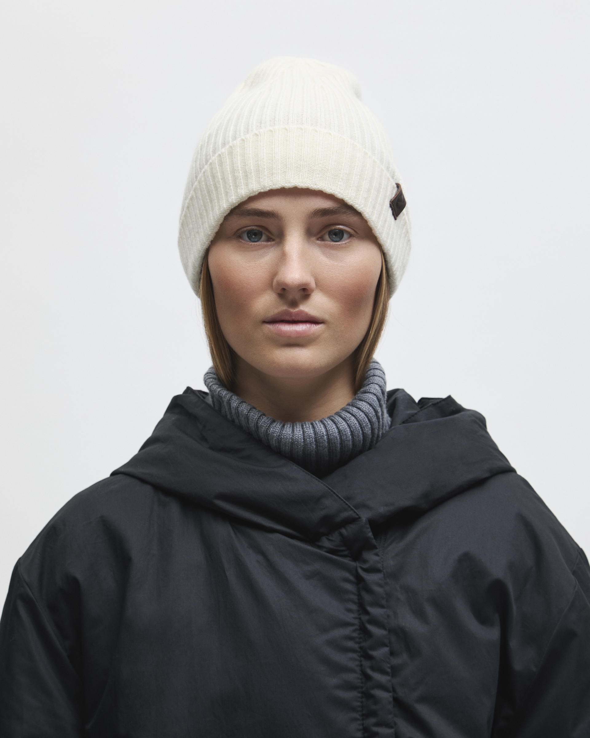 ECCO Women Classic Fine Beanie — White