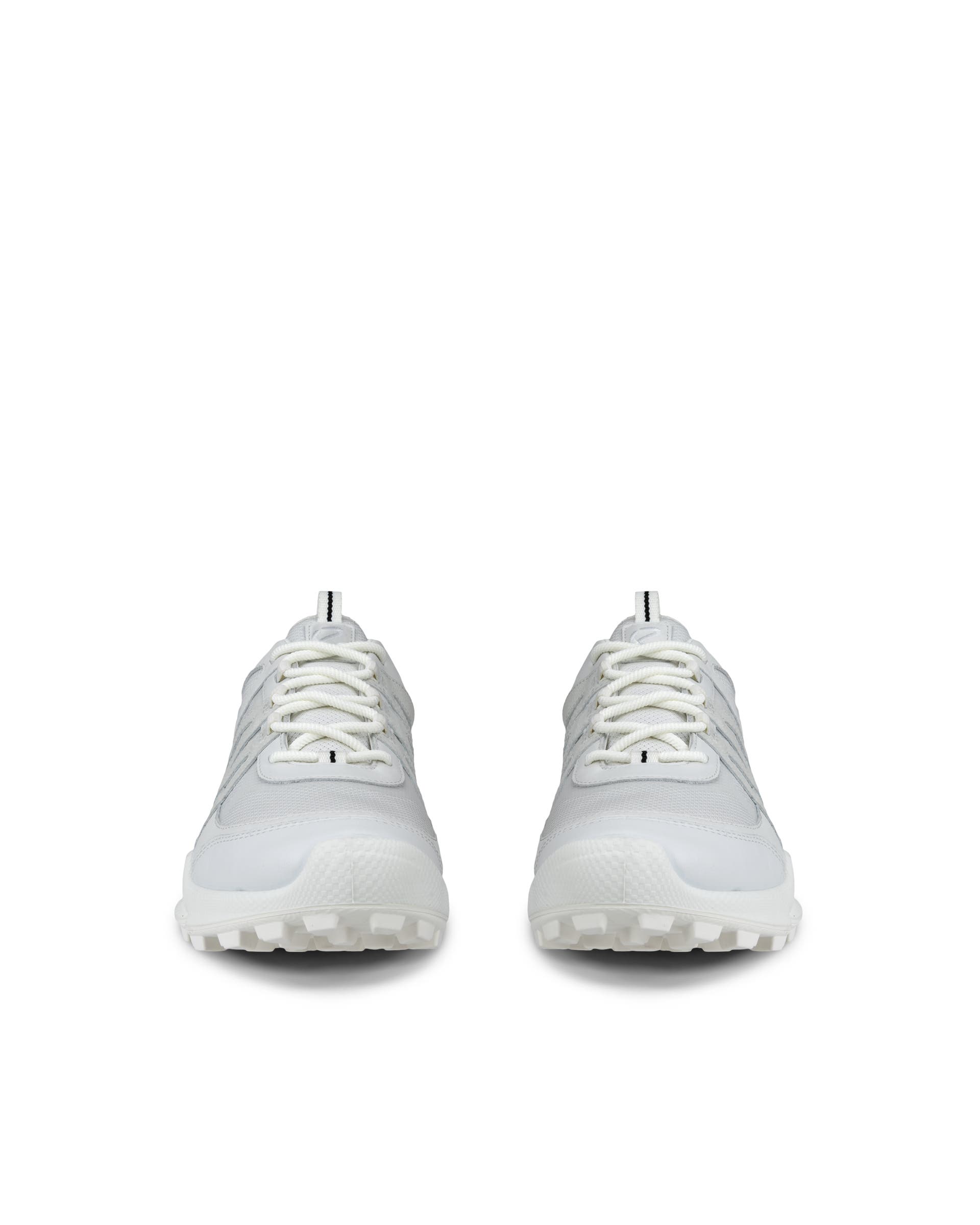 ECCO BIOM C-TRAIL WOMEN ウィメンズ レザーGore-Texスニーカー - ホワイト - Front pair